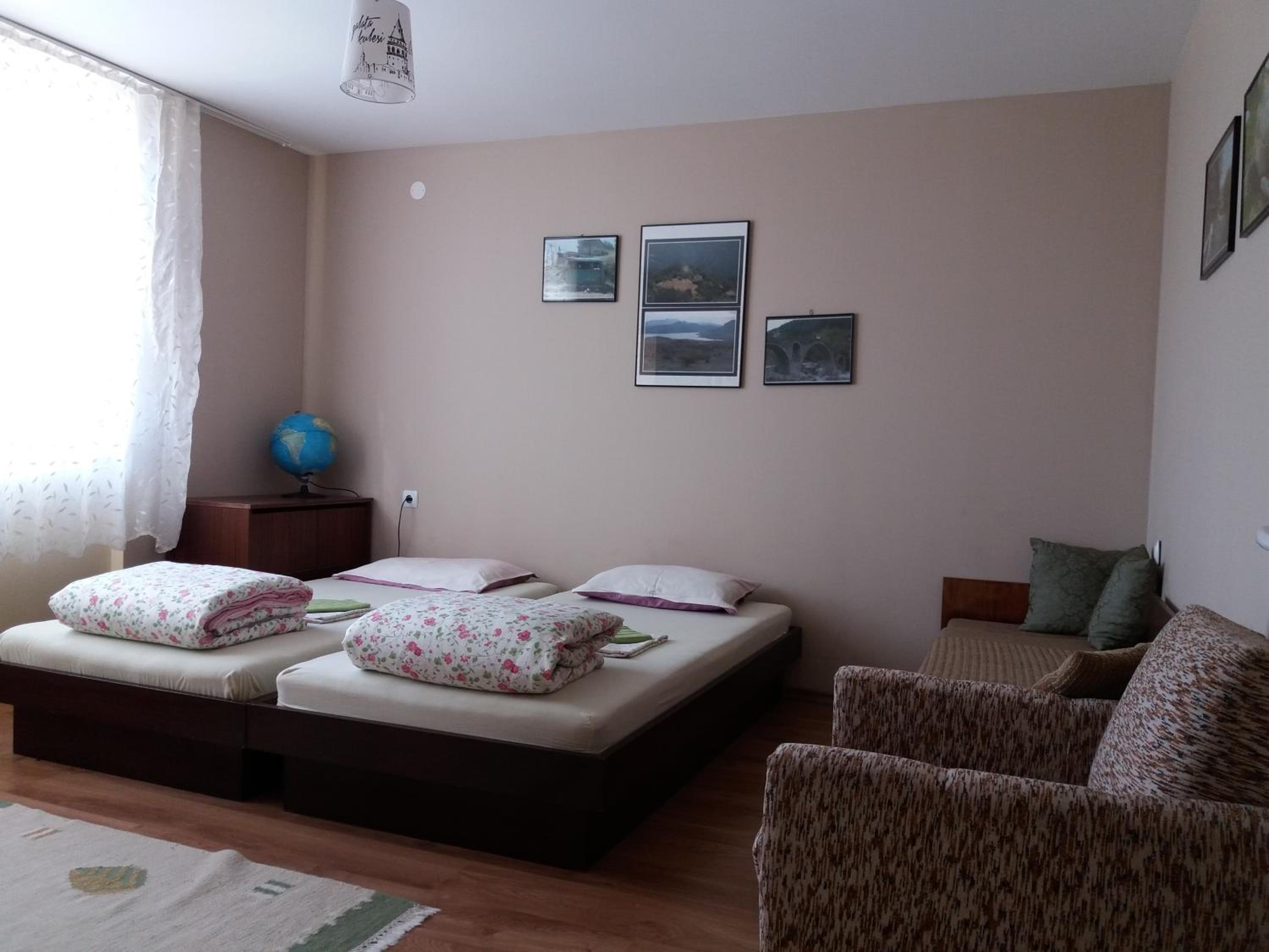 Mihaela Lake Retreat