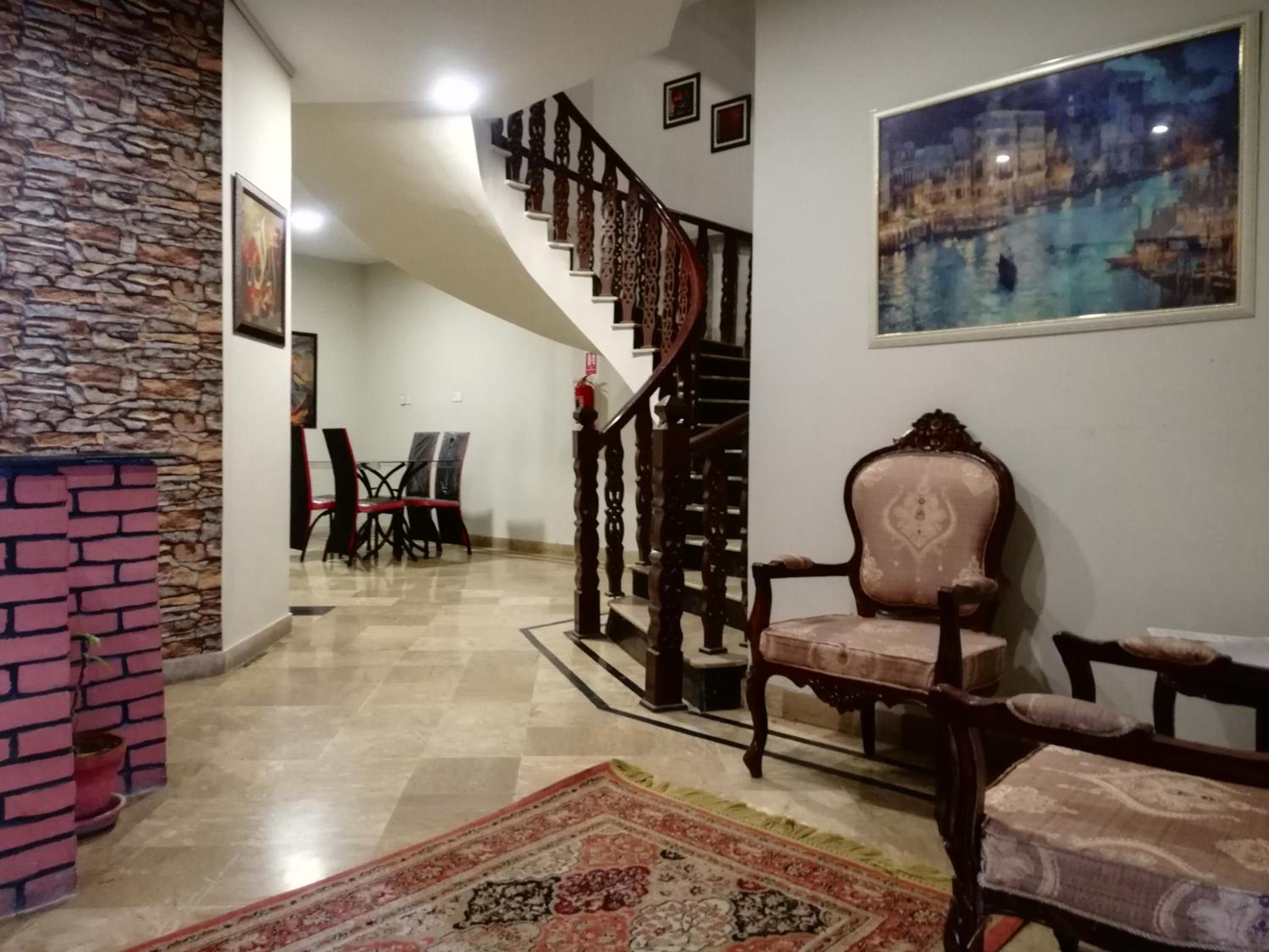 Seaview Lodge Guest House