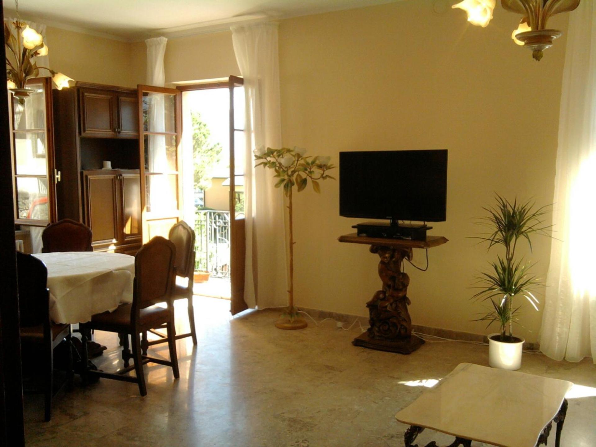 Casa Farfalla view 2