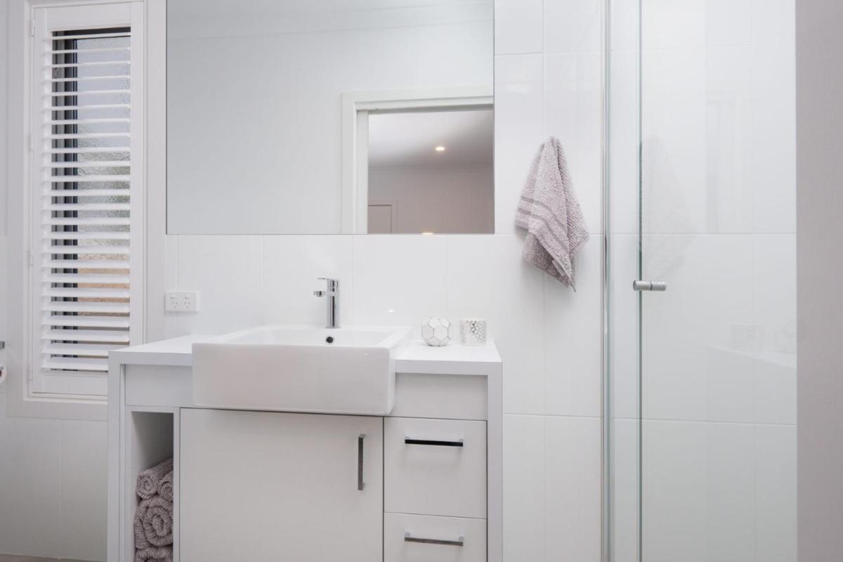 Albury Yalandra Apartment 4 view 2