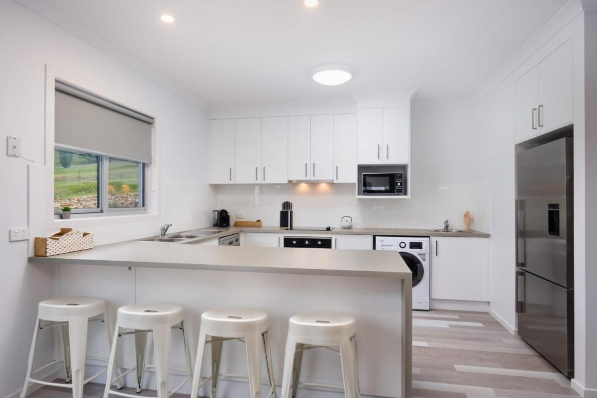 Albury Yalandra Apartment 4 view 3