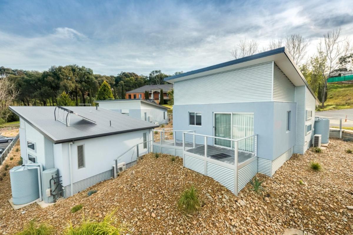 Albury Yalandra Apartment 3 view 4