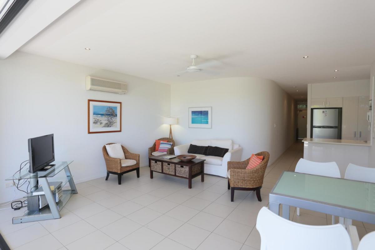 Delightful family apartment in modern complex view 3
