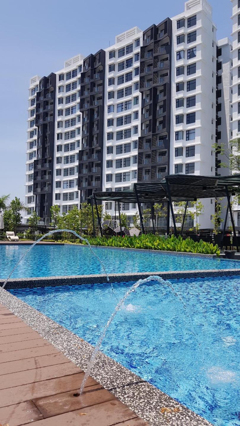 Oasis Condominium photo 6