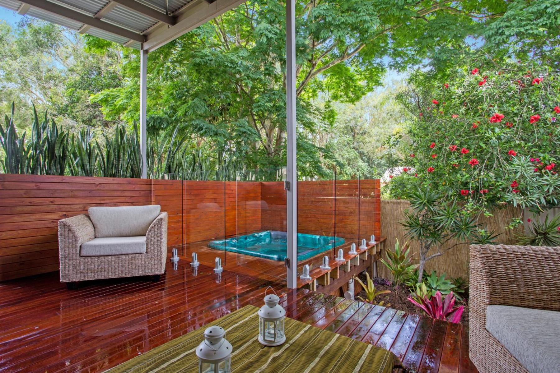 Hotel Beach Cottage On Cassia Avenue, Central Coolum Beach