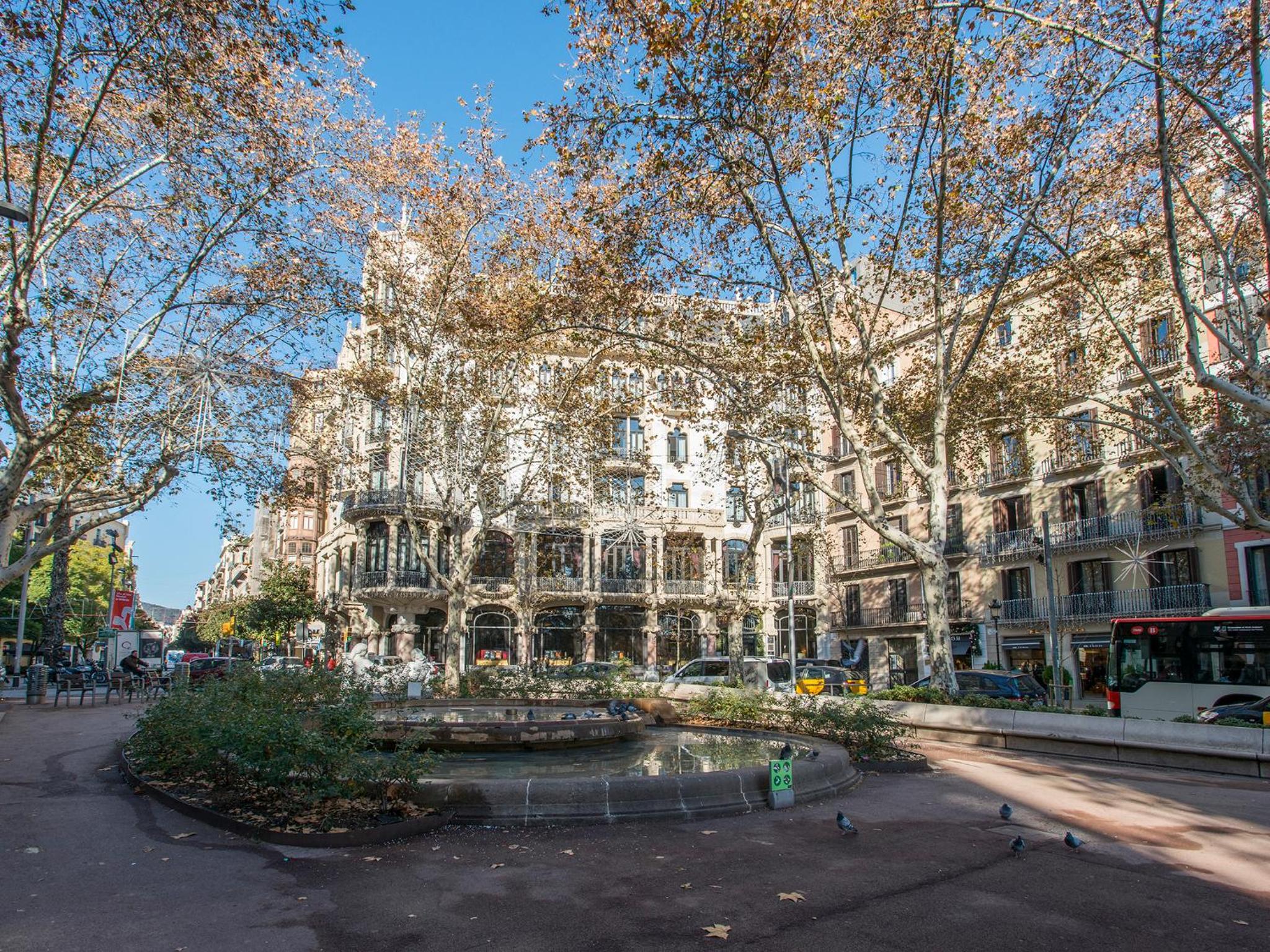 Fewdays Barcelona Apartments