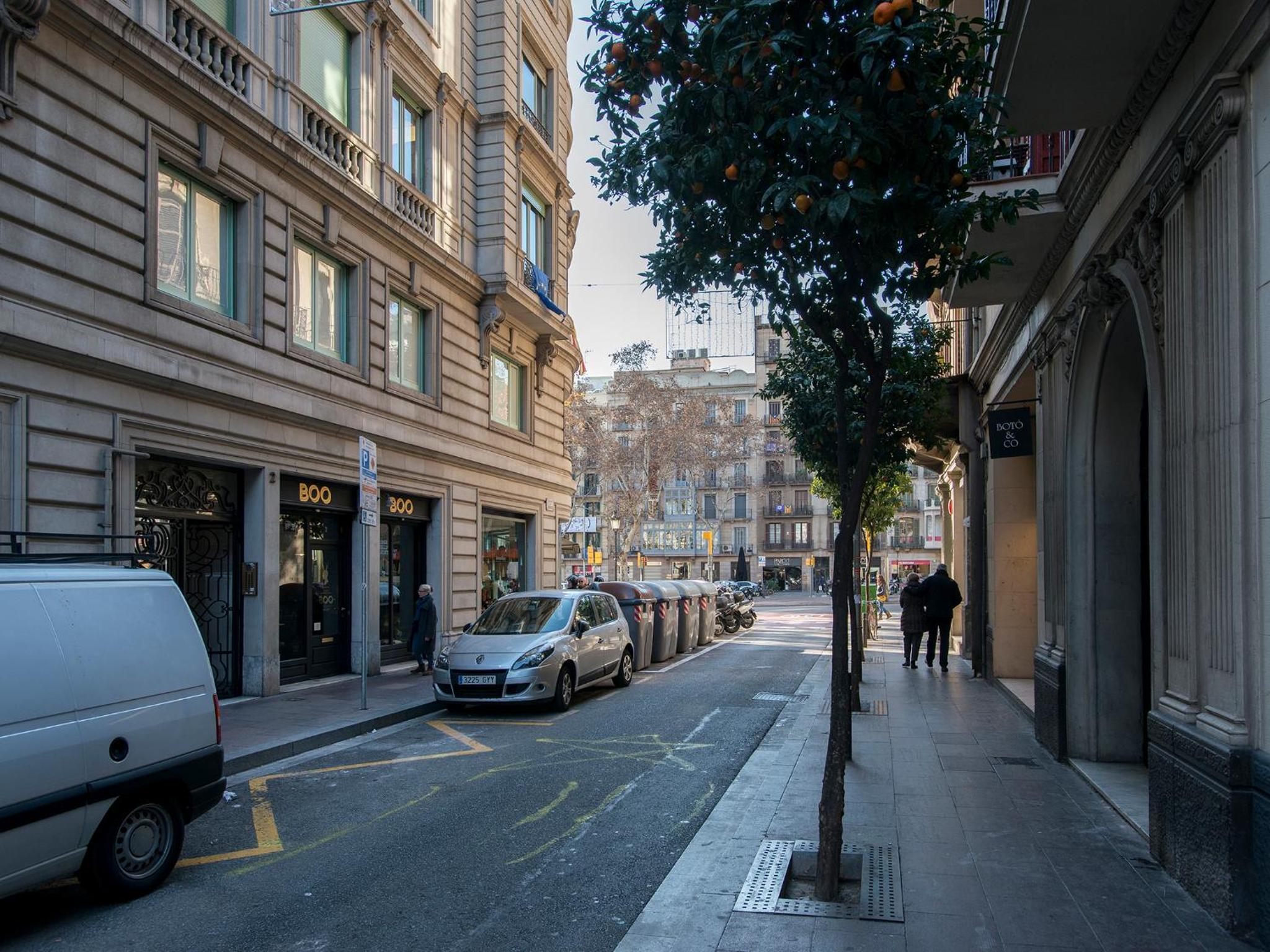 Fewdays Barcelona Apartments
