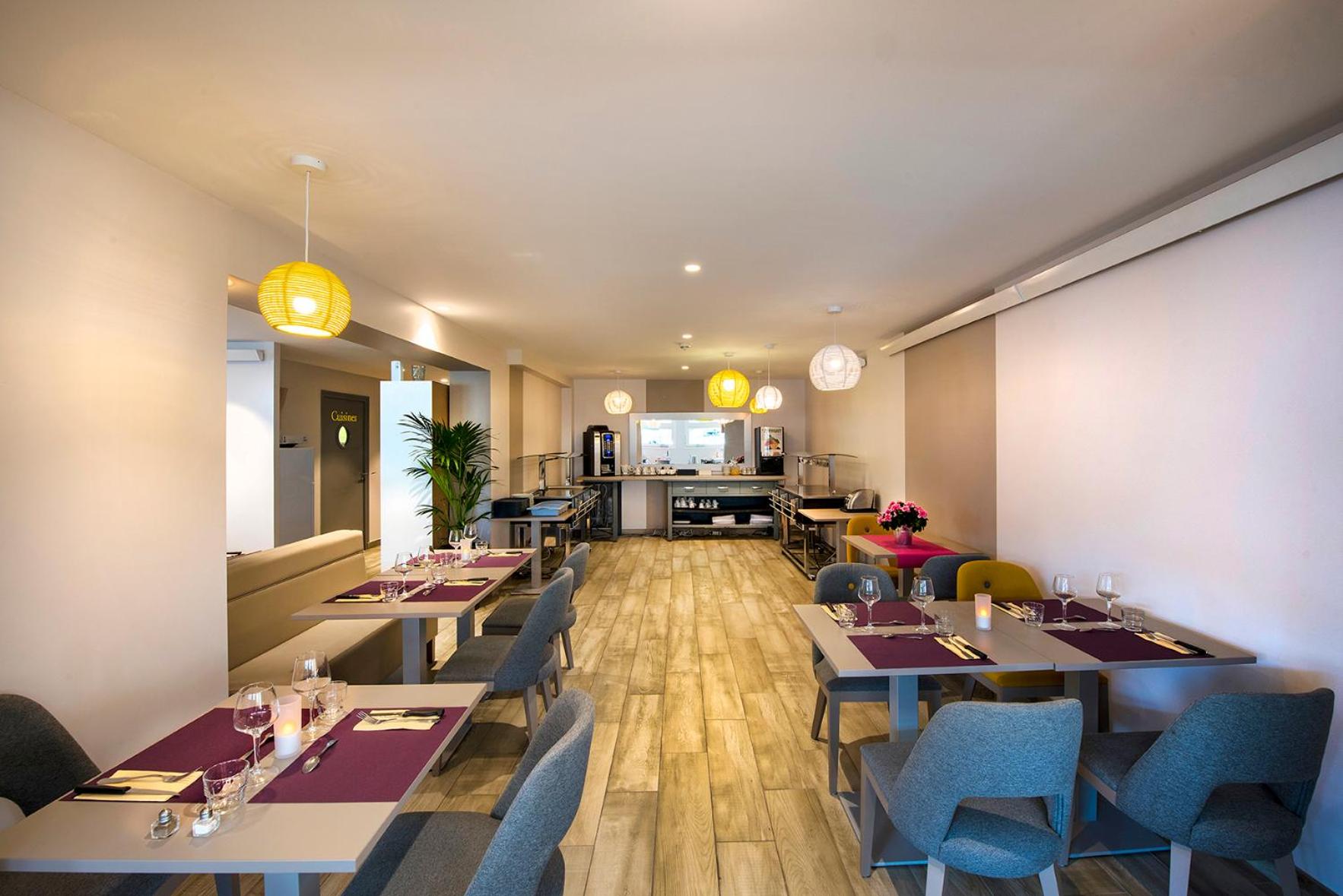 restaurant
