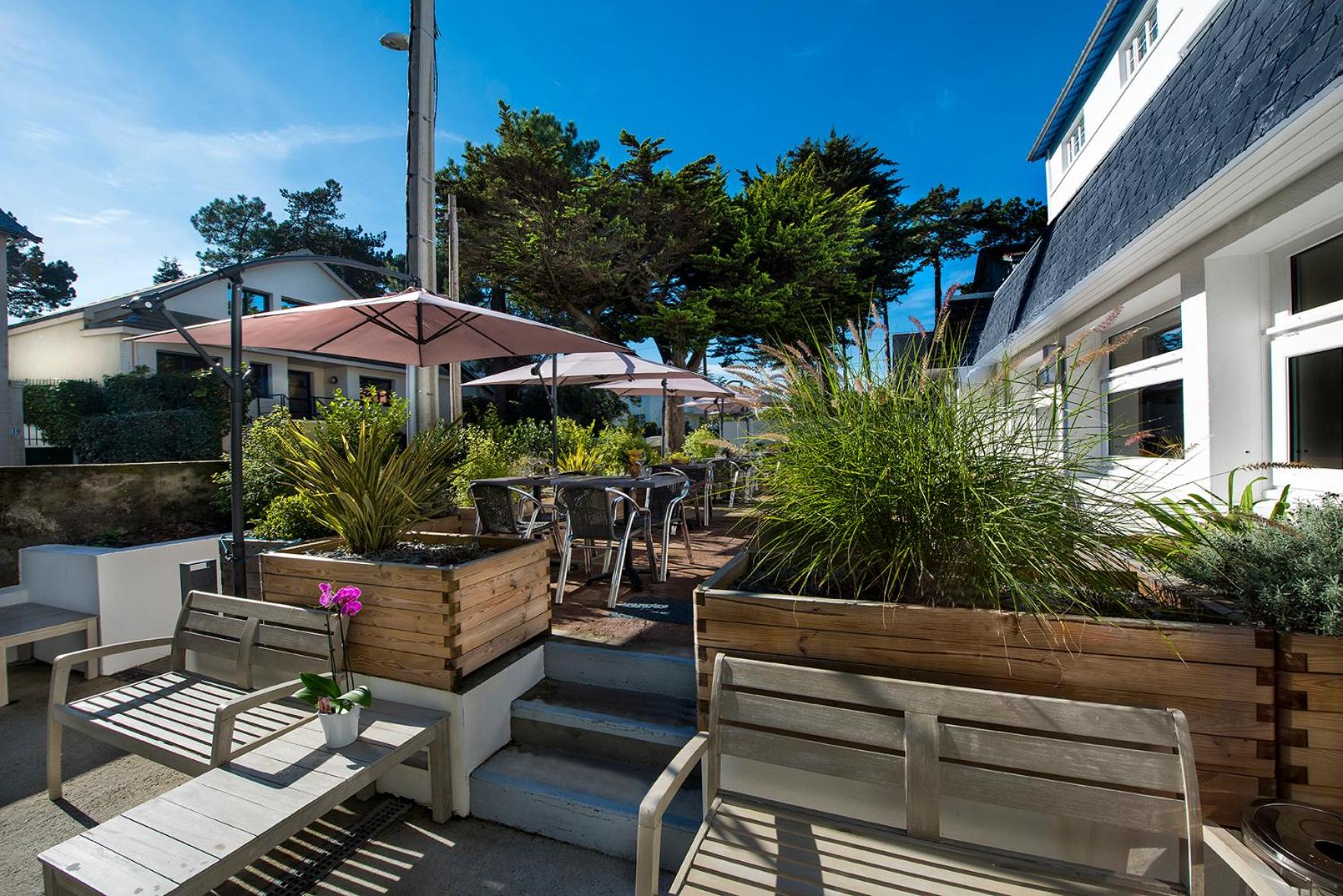outdoor BBQ area