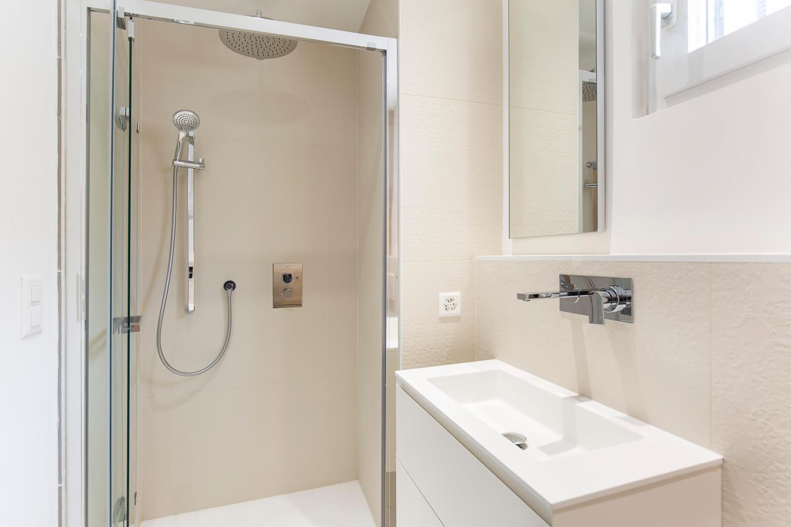 Maraini Apartments by Quokka 360 - strategic location near Lugano station