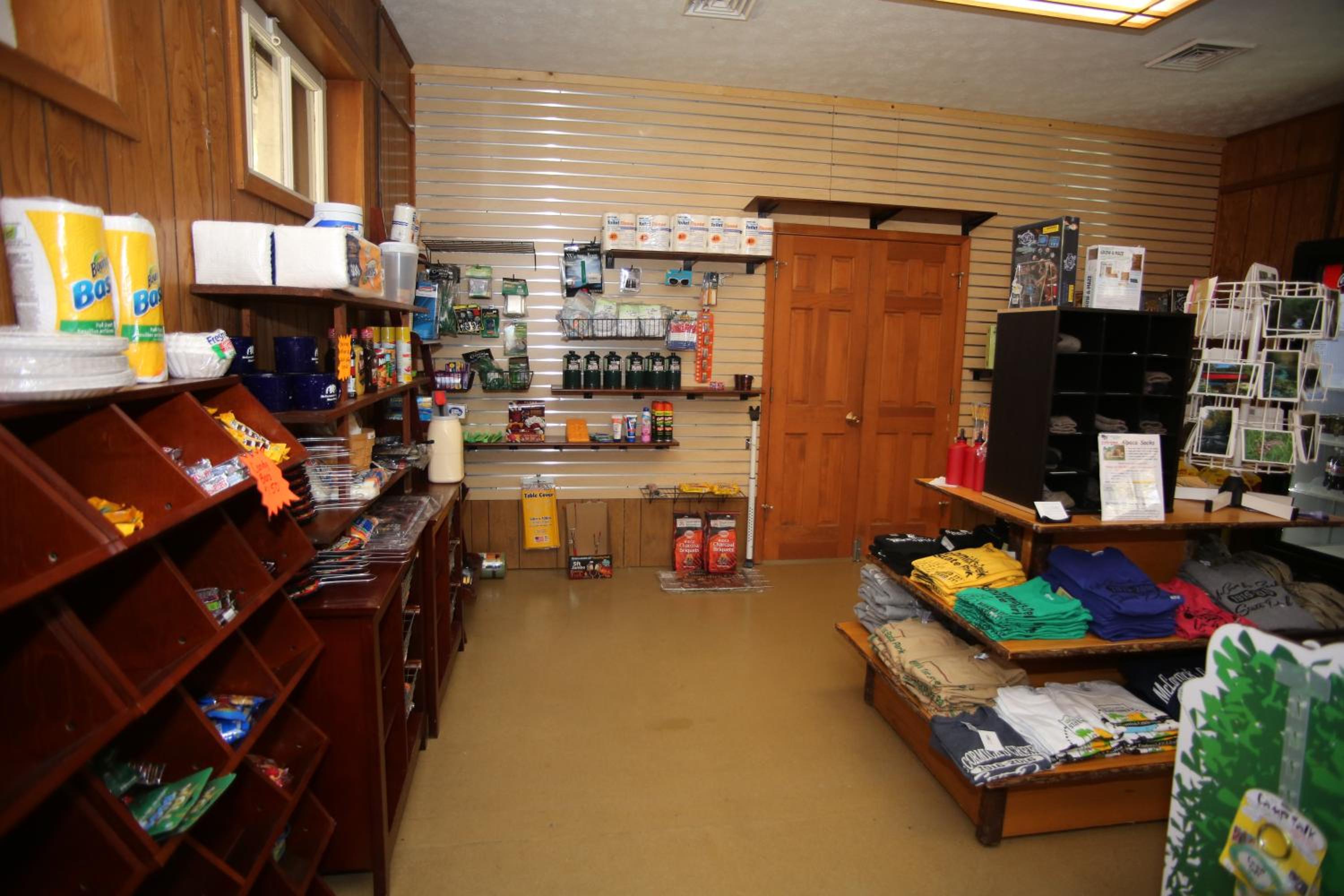 Bloomington Vacations - Canyon Inn - Property Image 3