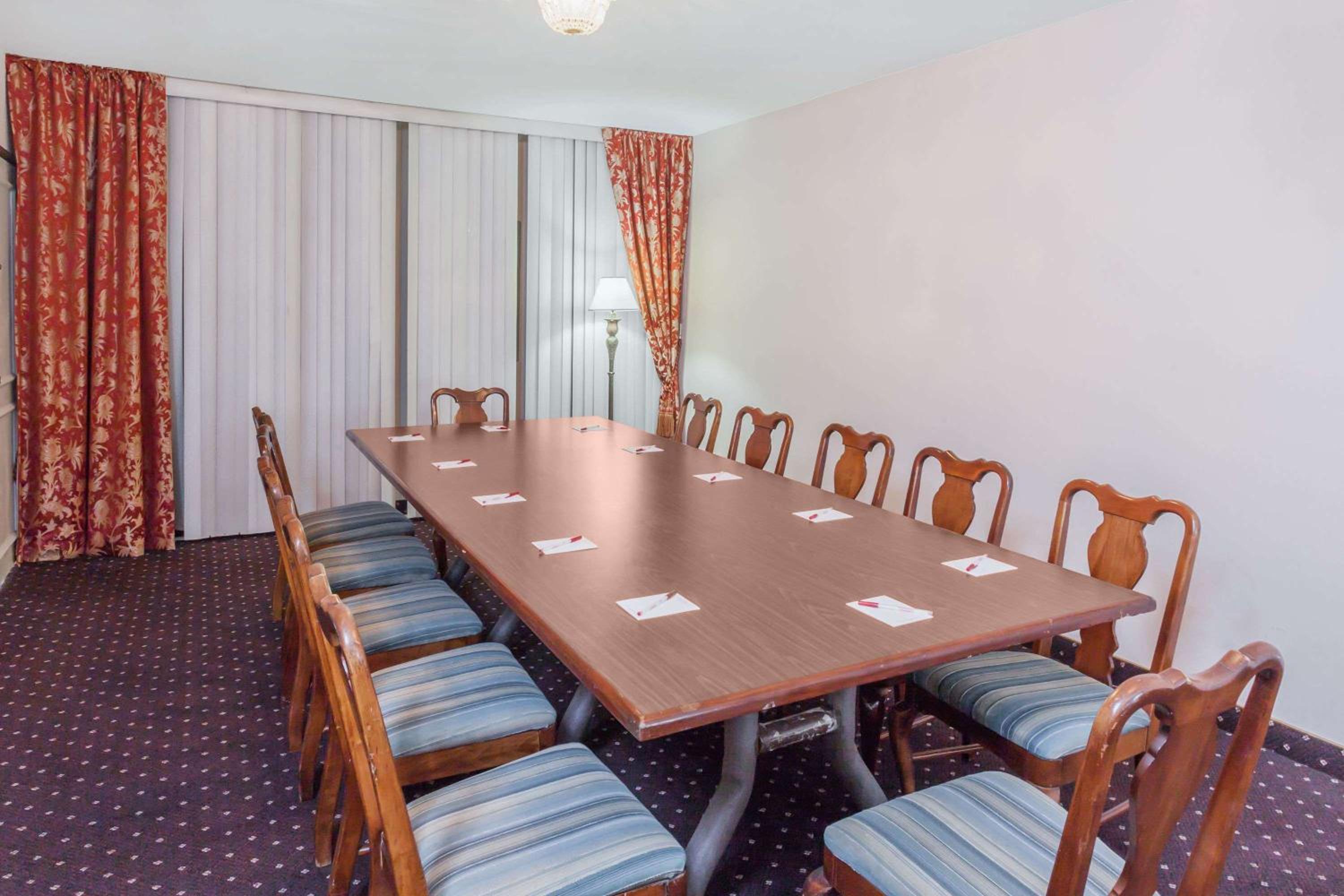 Ramada Plaza by Wyndham Garden Grove/Anaheim South, Foto 19