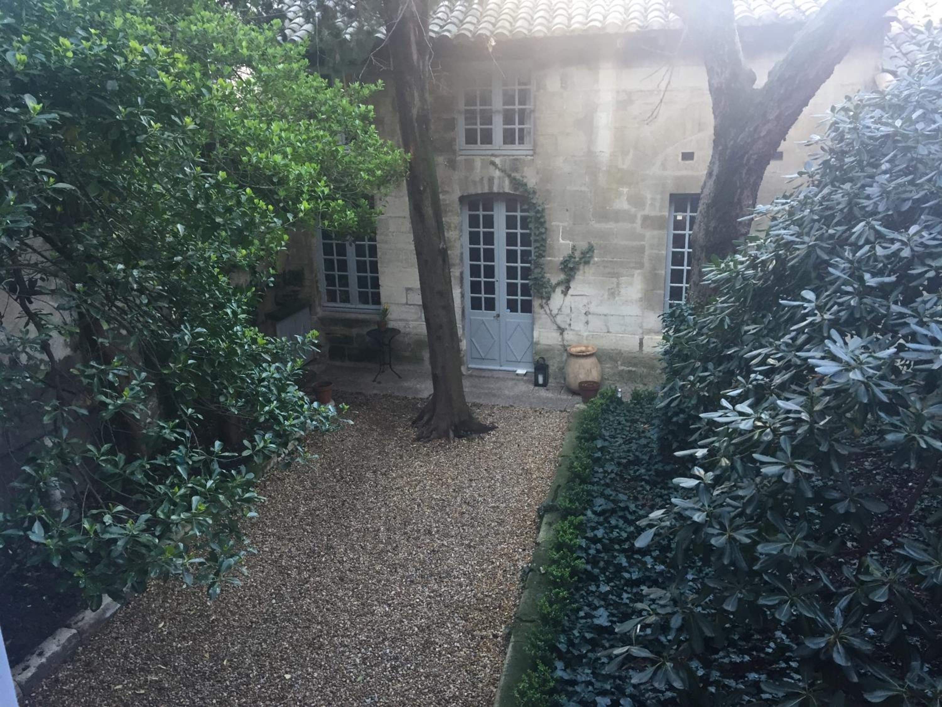 Photo 8