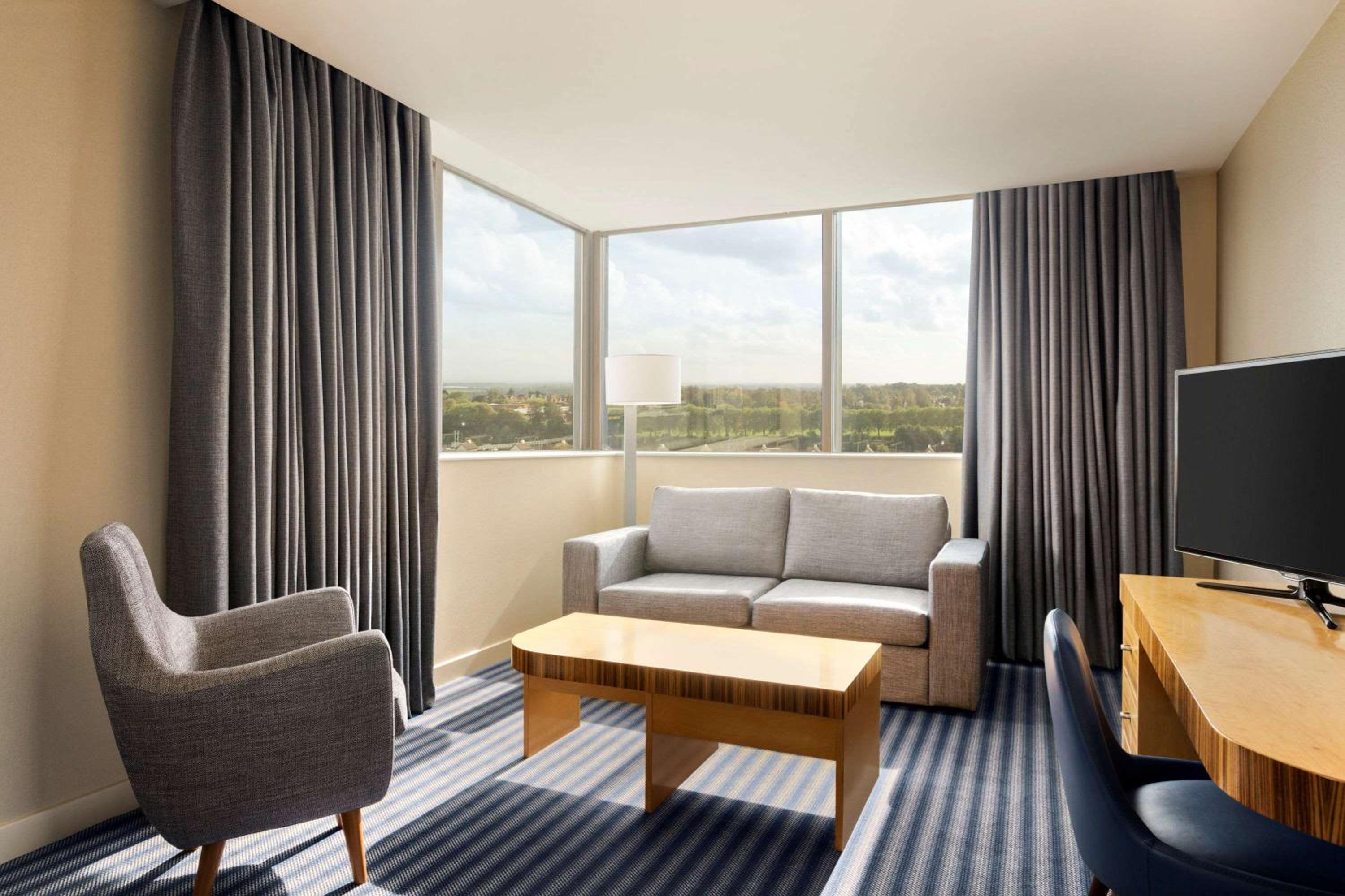 Coventry Vacations - Ramada Hotel  Suites by Wyndham Coventry - Property Image 2