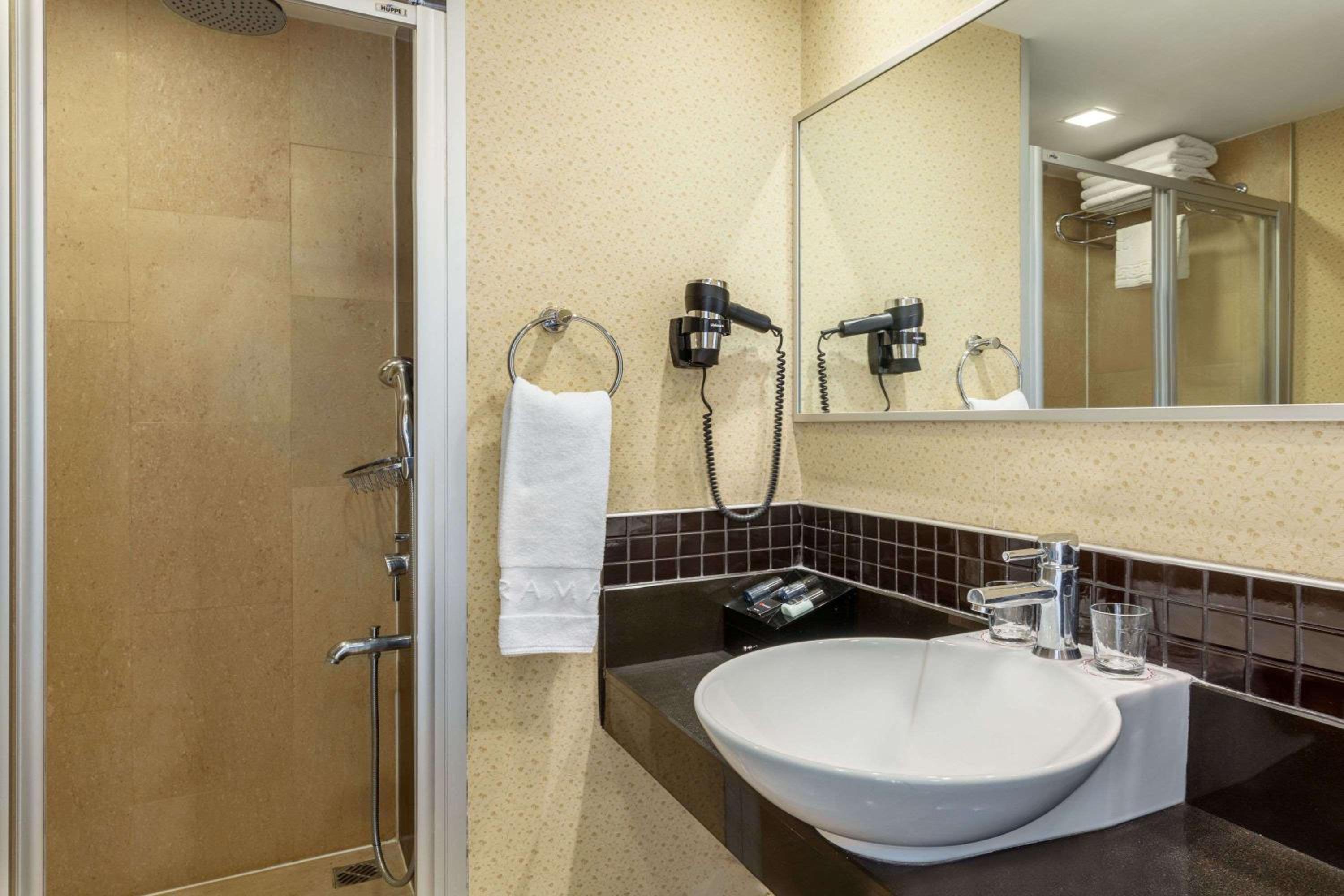 Ramada by Wyndham Ankara - Image 57