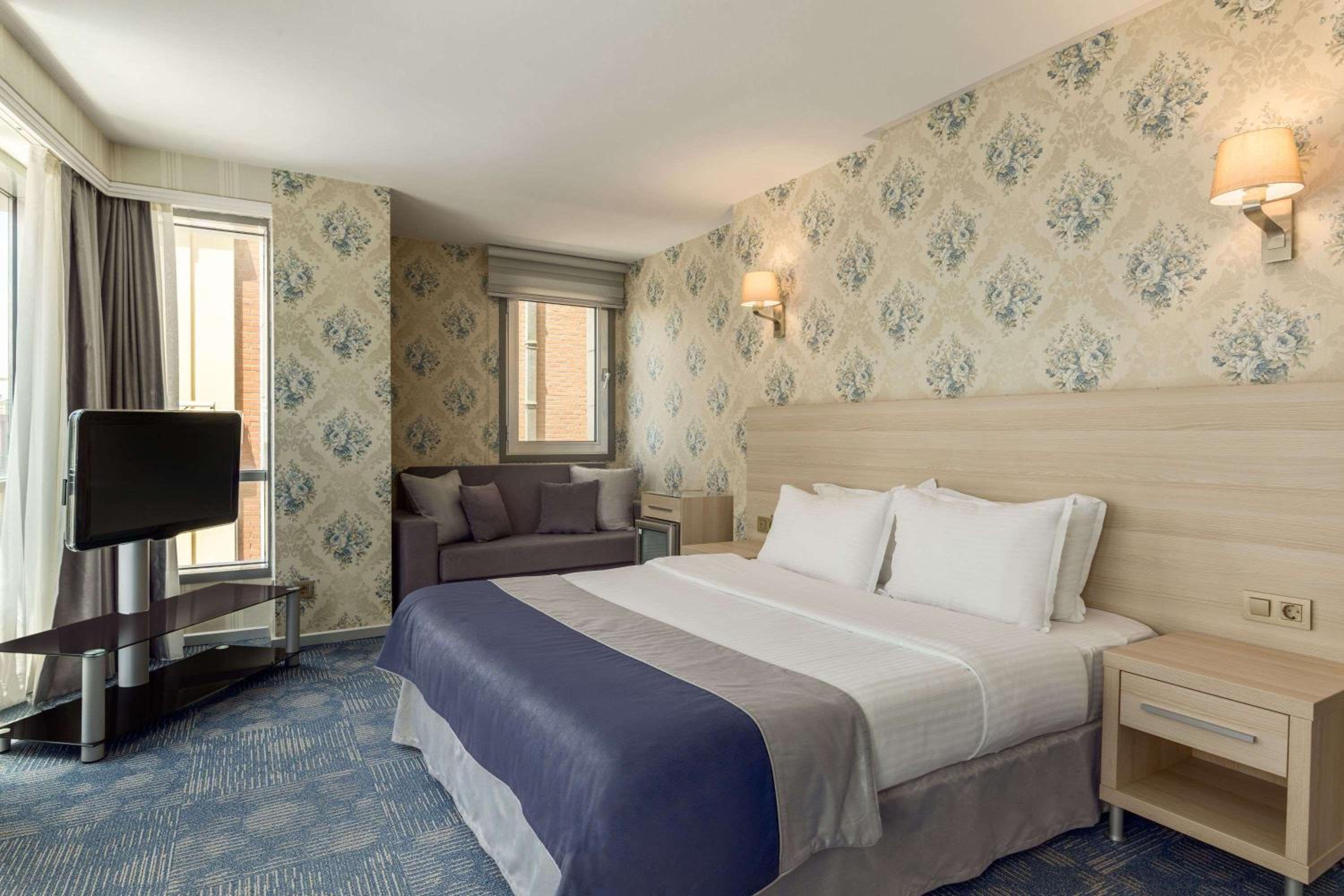 Ramada by Wyndham Ankara - Image 16