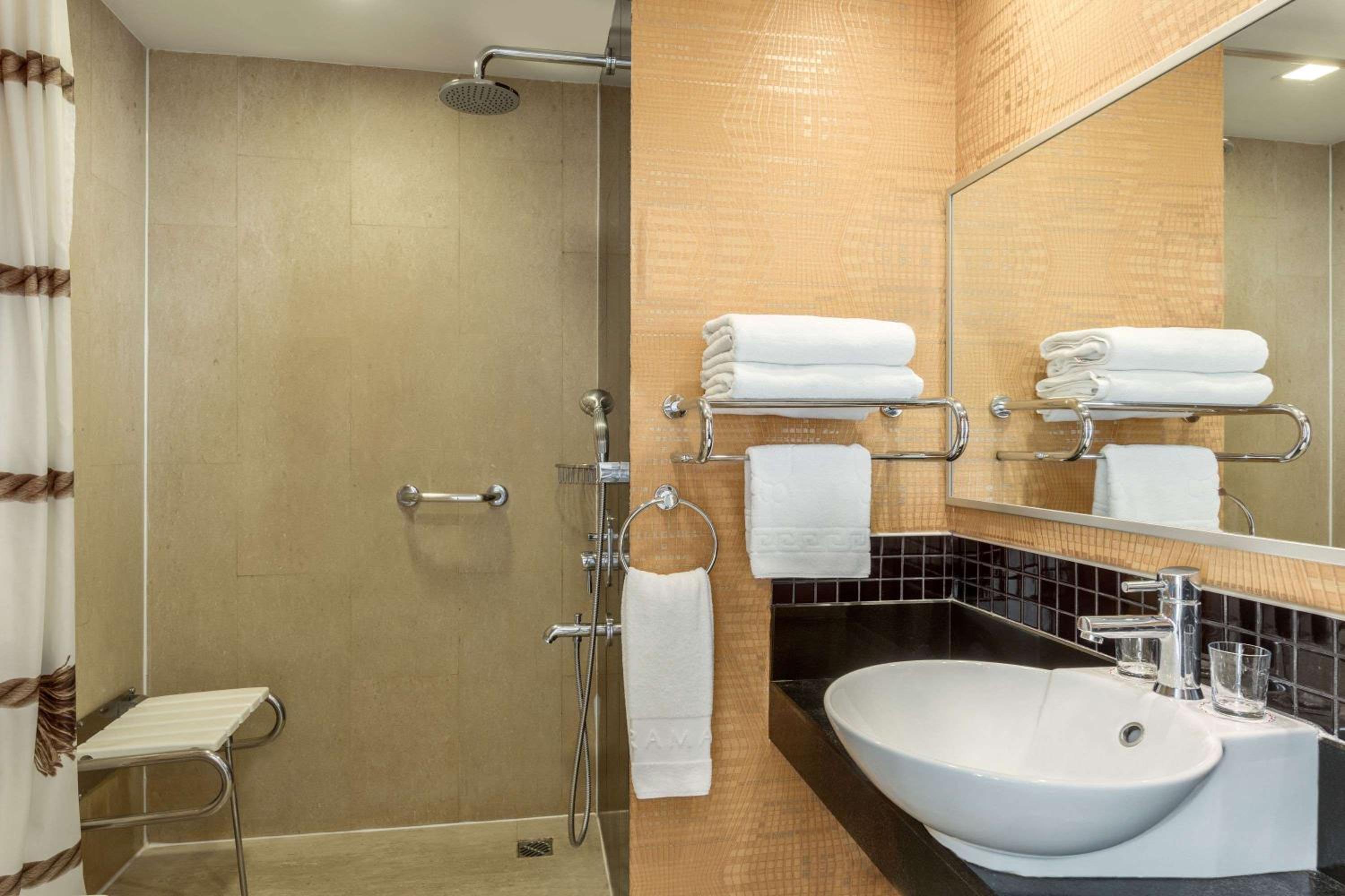 Ramada by Wyndham Ankara - Image 60