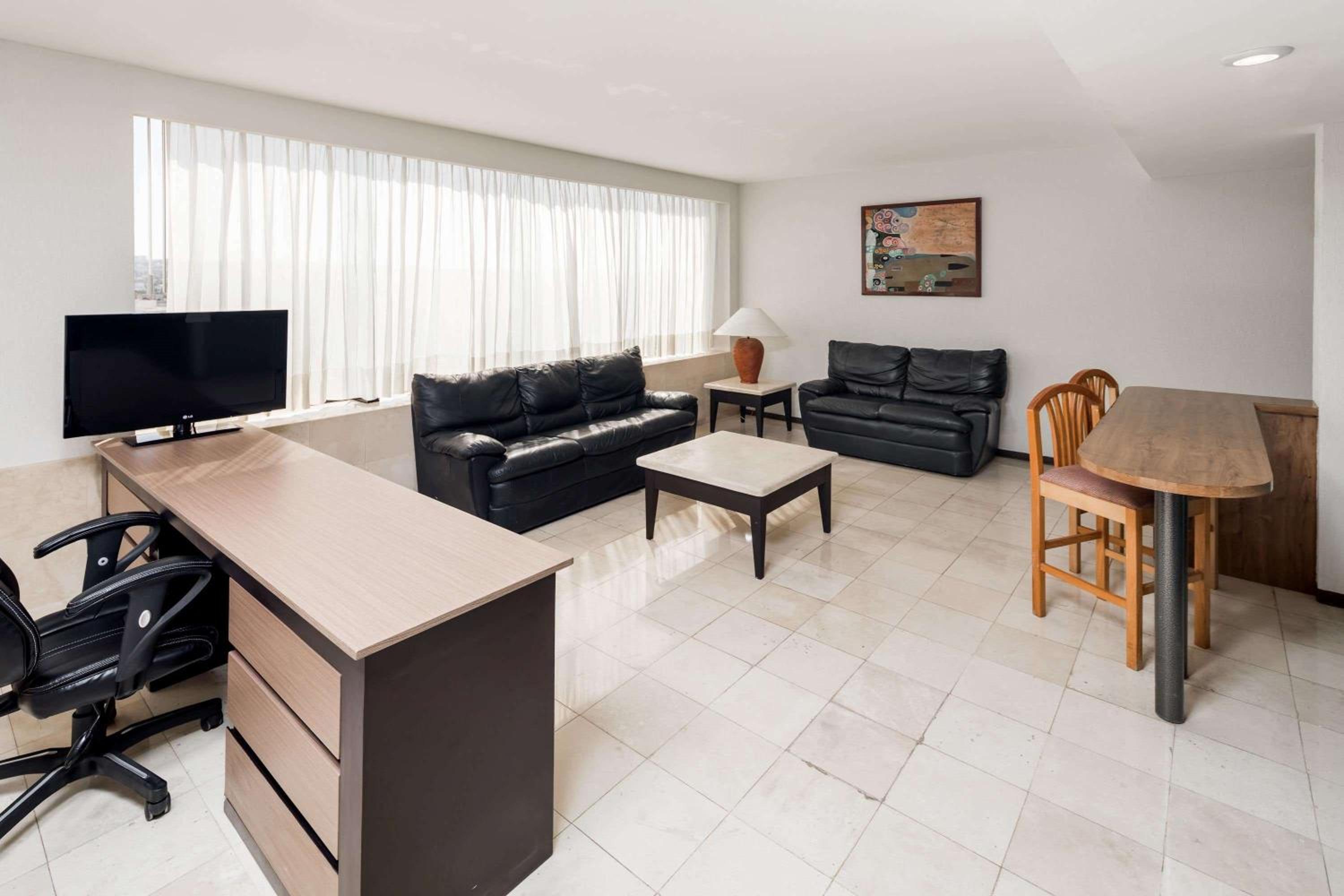 Culiacan Vacations - Ramada Hola Culiacan - Property Image 6