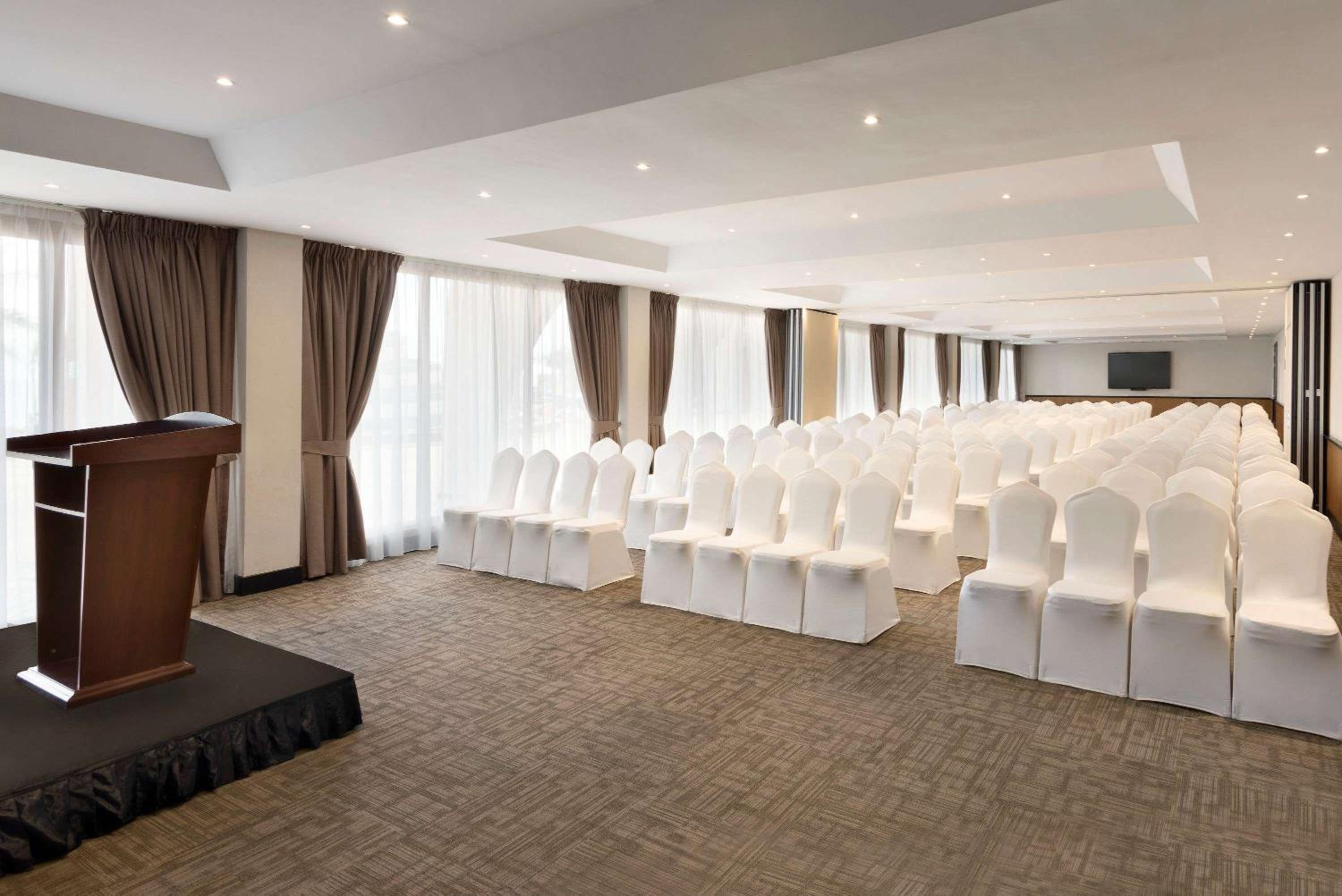 Ramada Resort By Wyndham Dar es Salaam