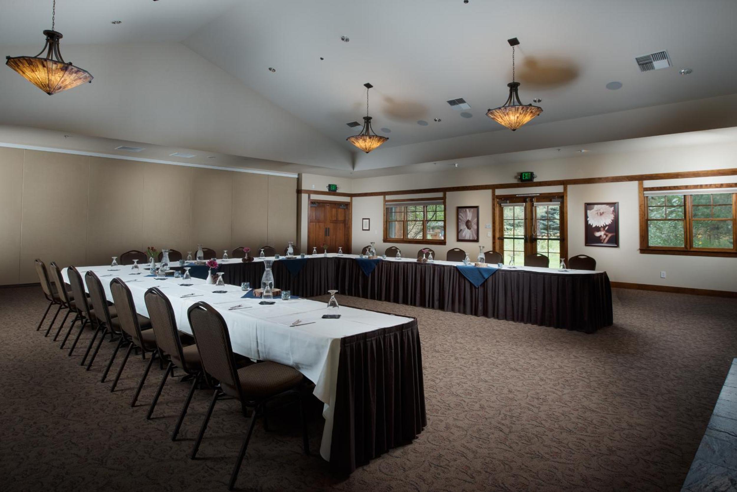 FivePine Lodge