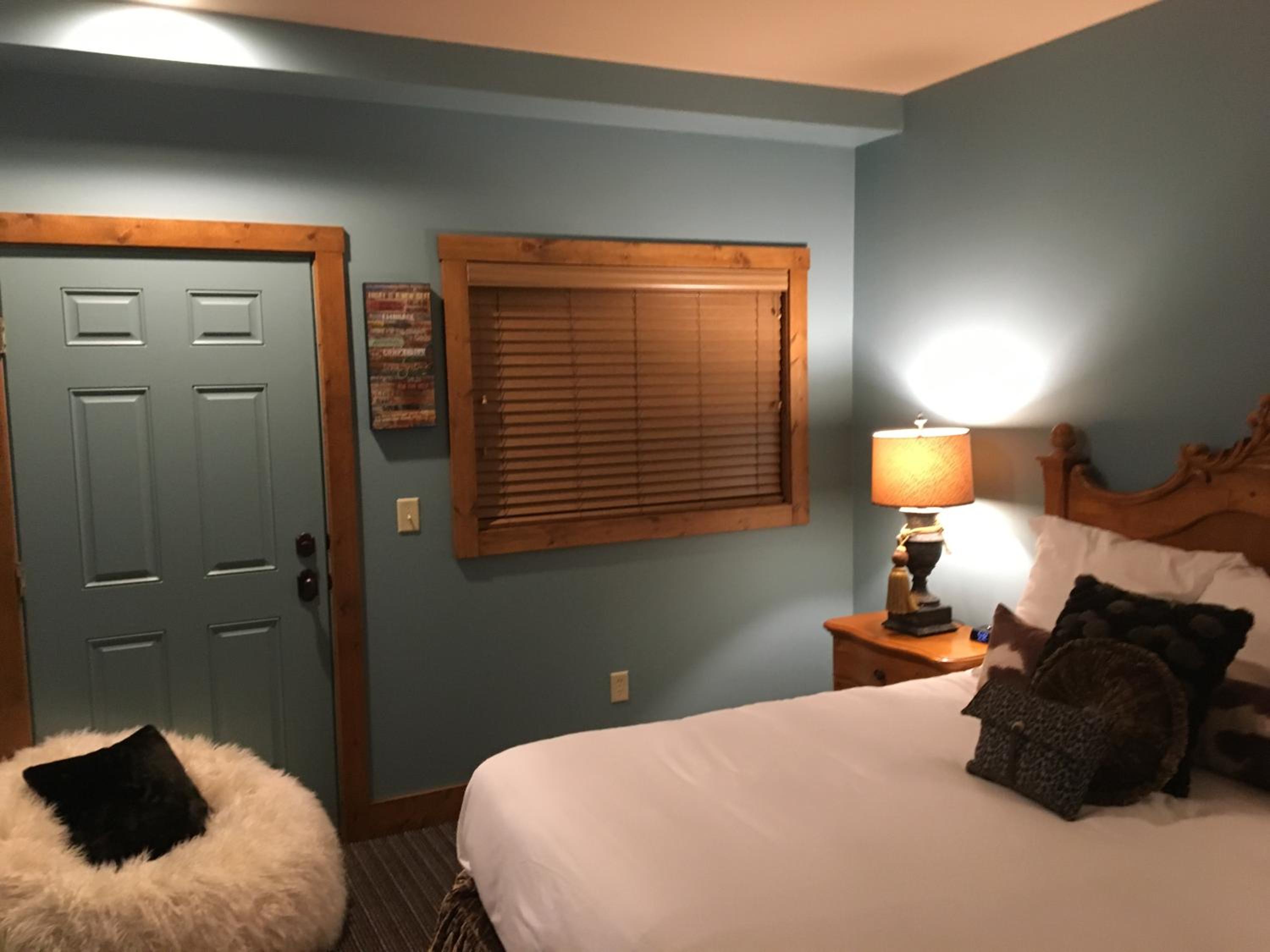 Boyne Mountain Creekside Condo