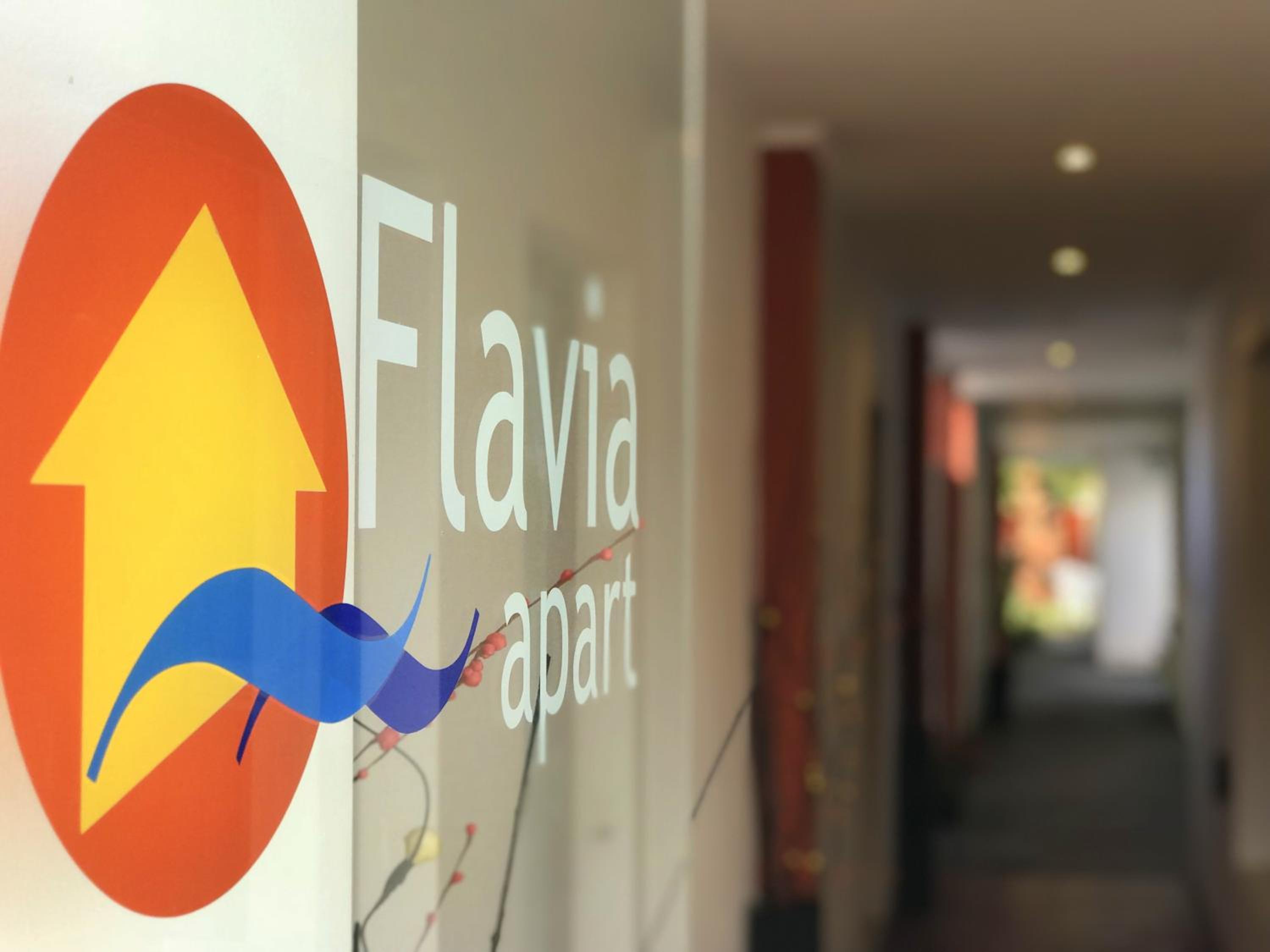 Apart Flavia