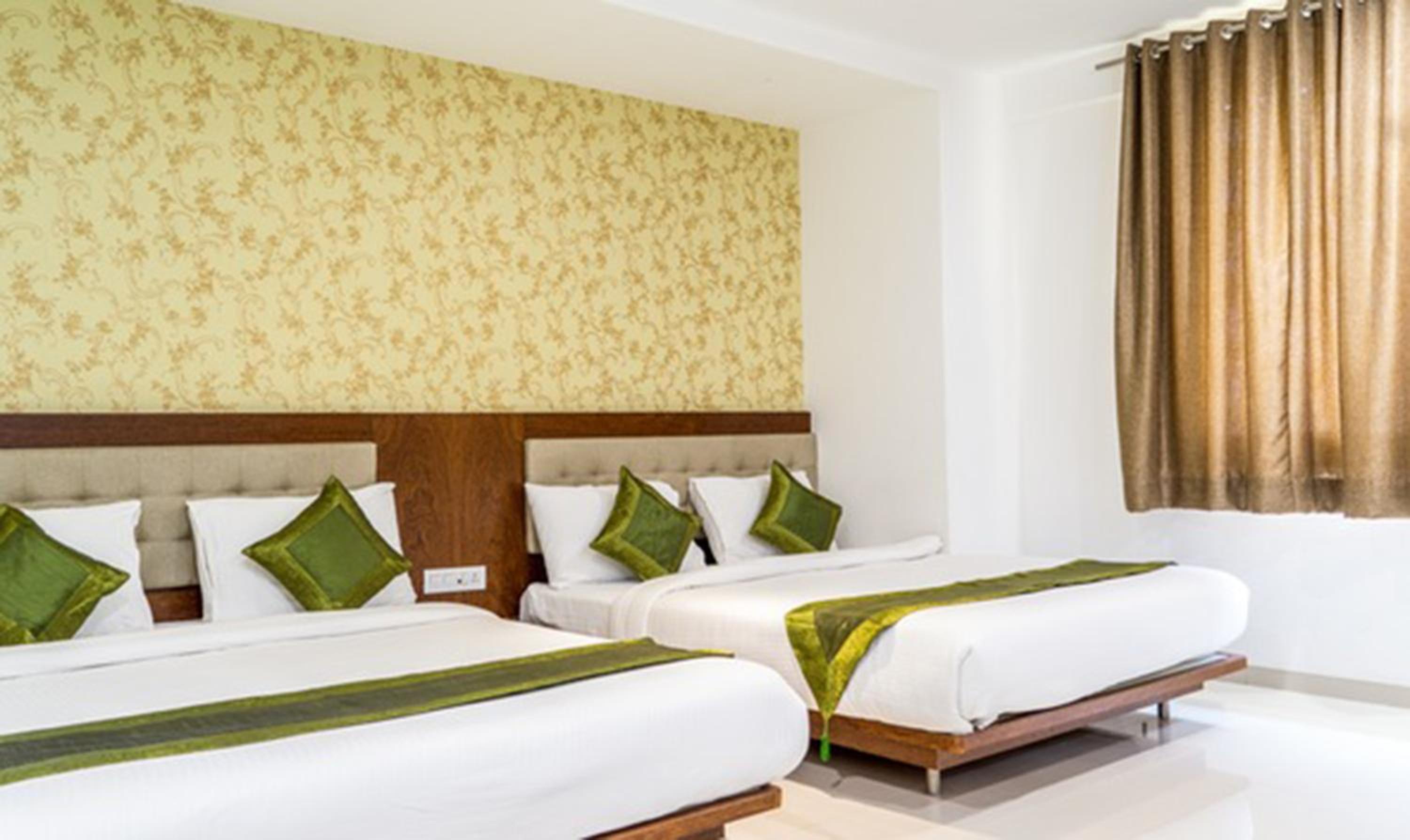 Pushpak Resort