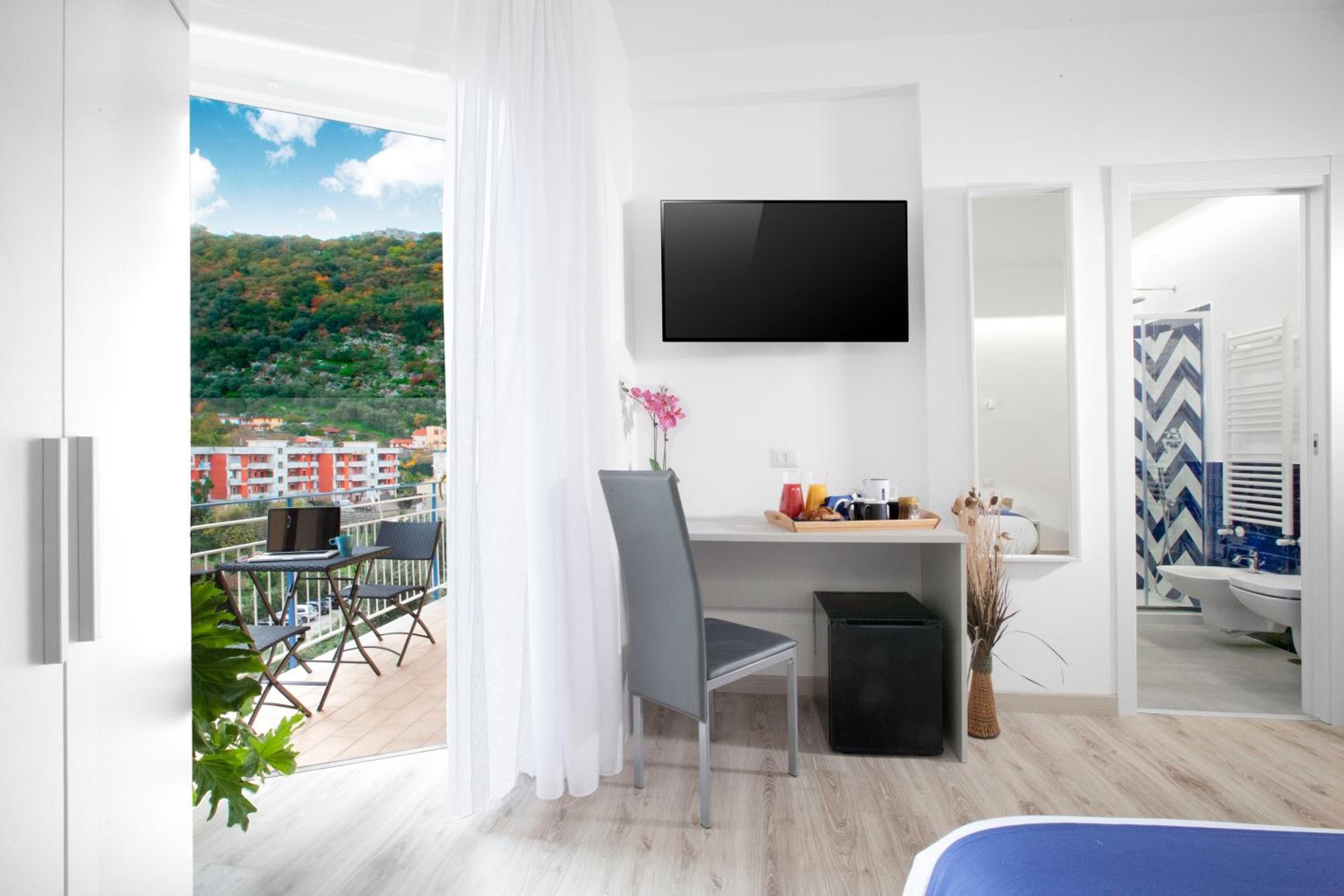 Sirocco Suites — 9
