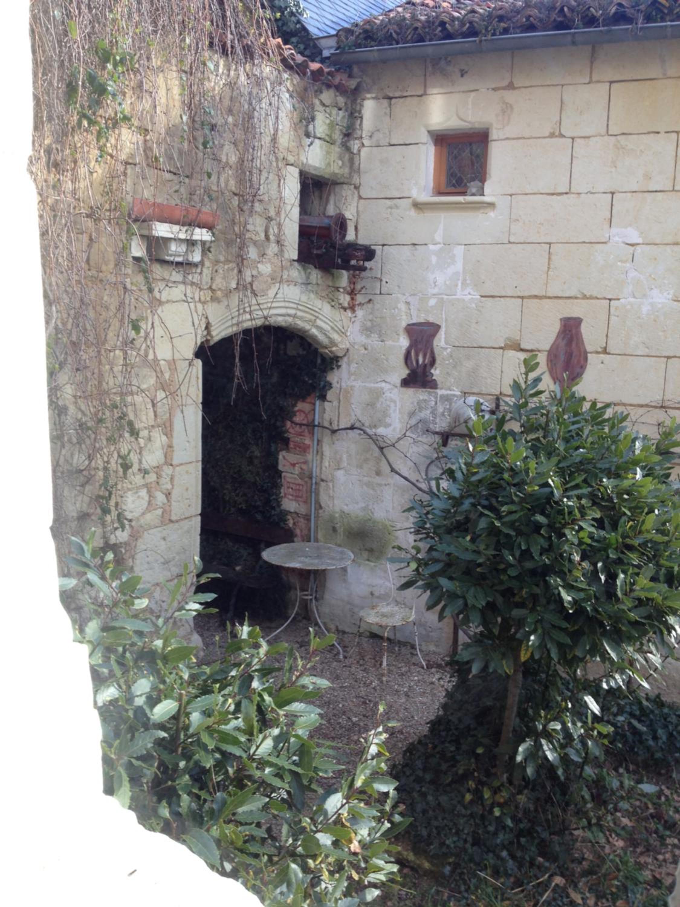 Photo 11