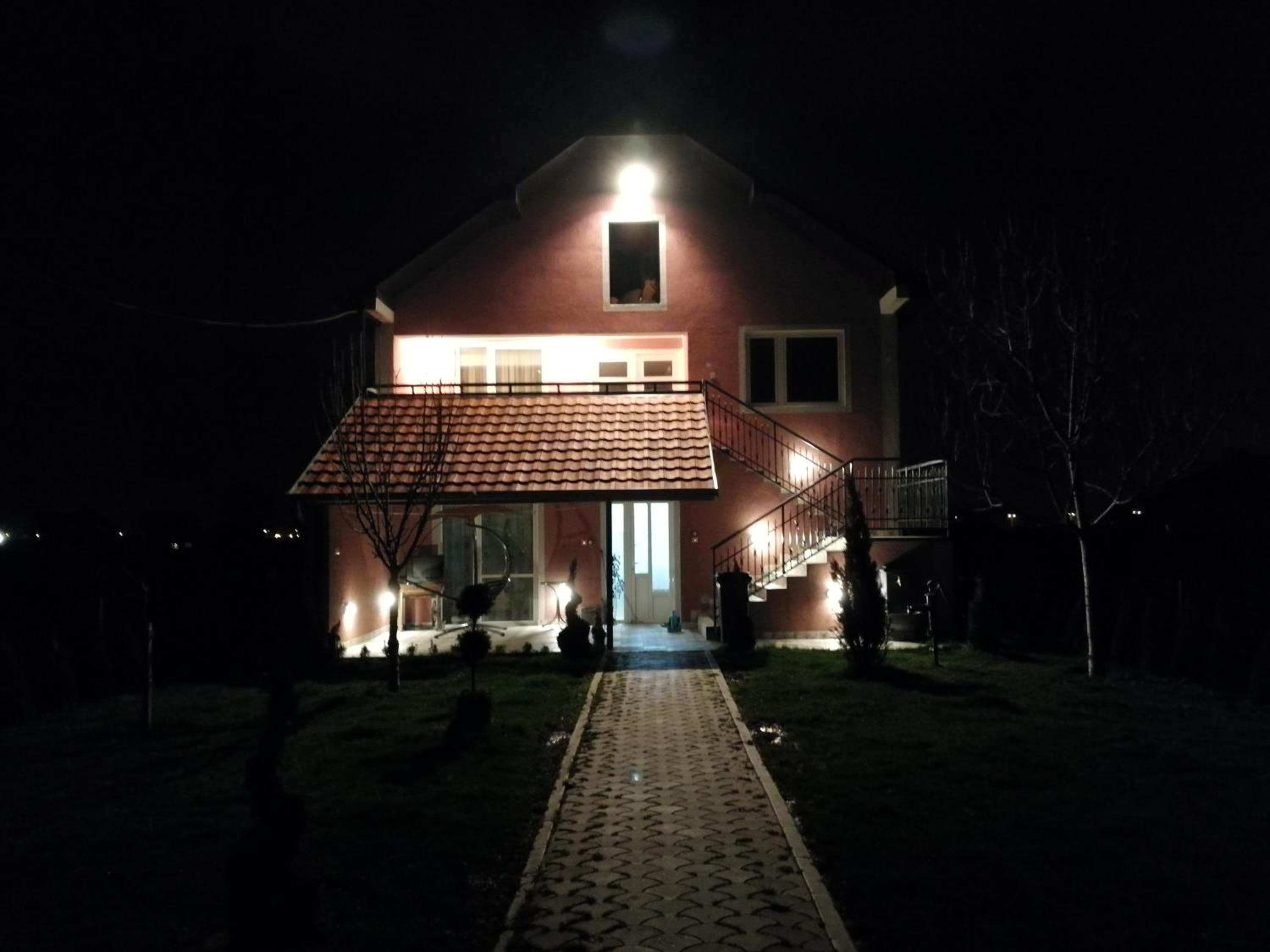 Photo 48
