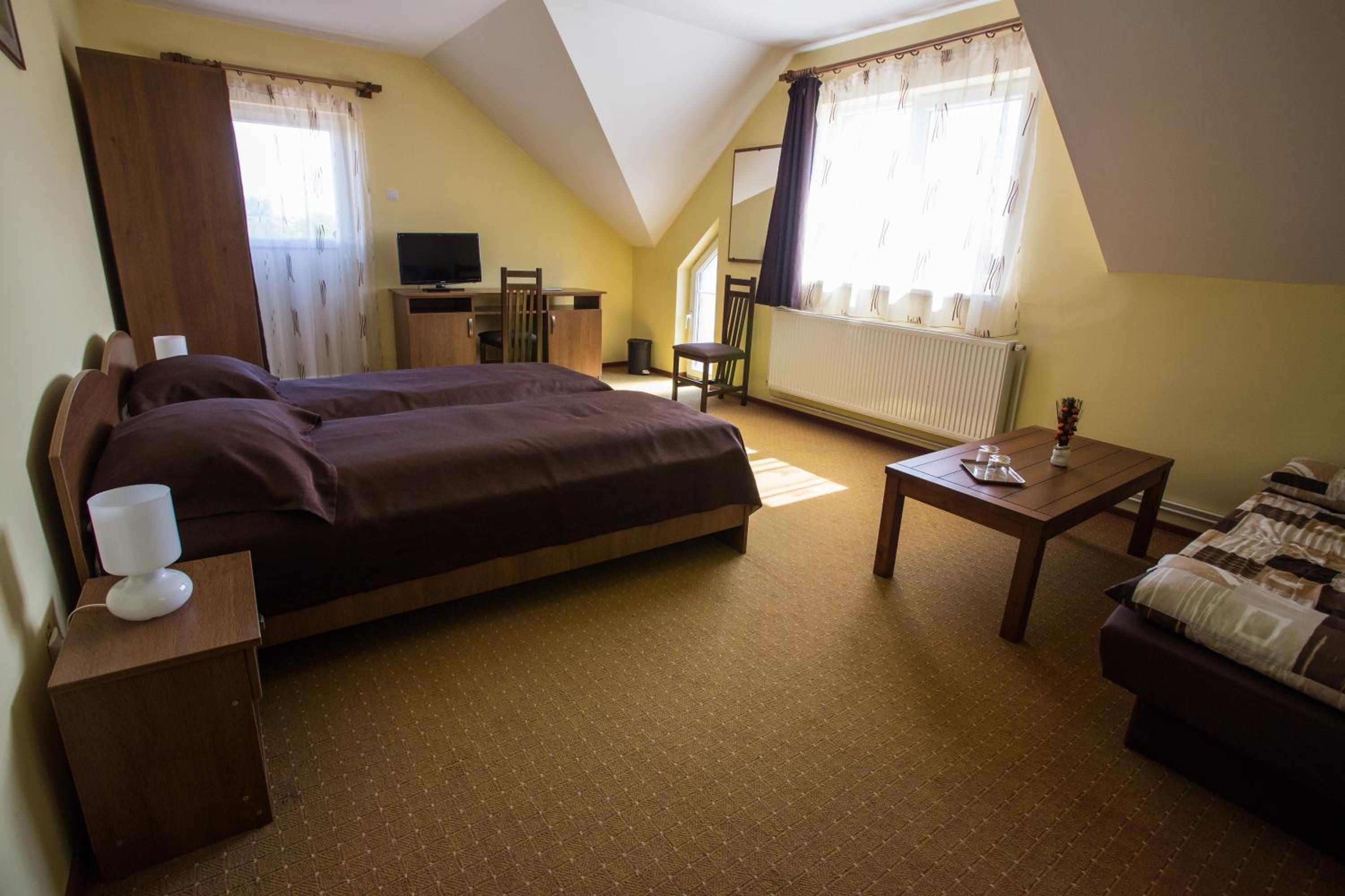 Camere de închiriat Hătuica view 3