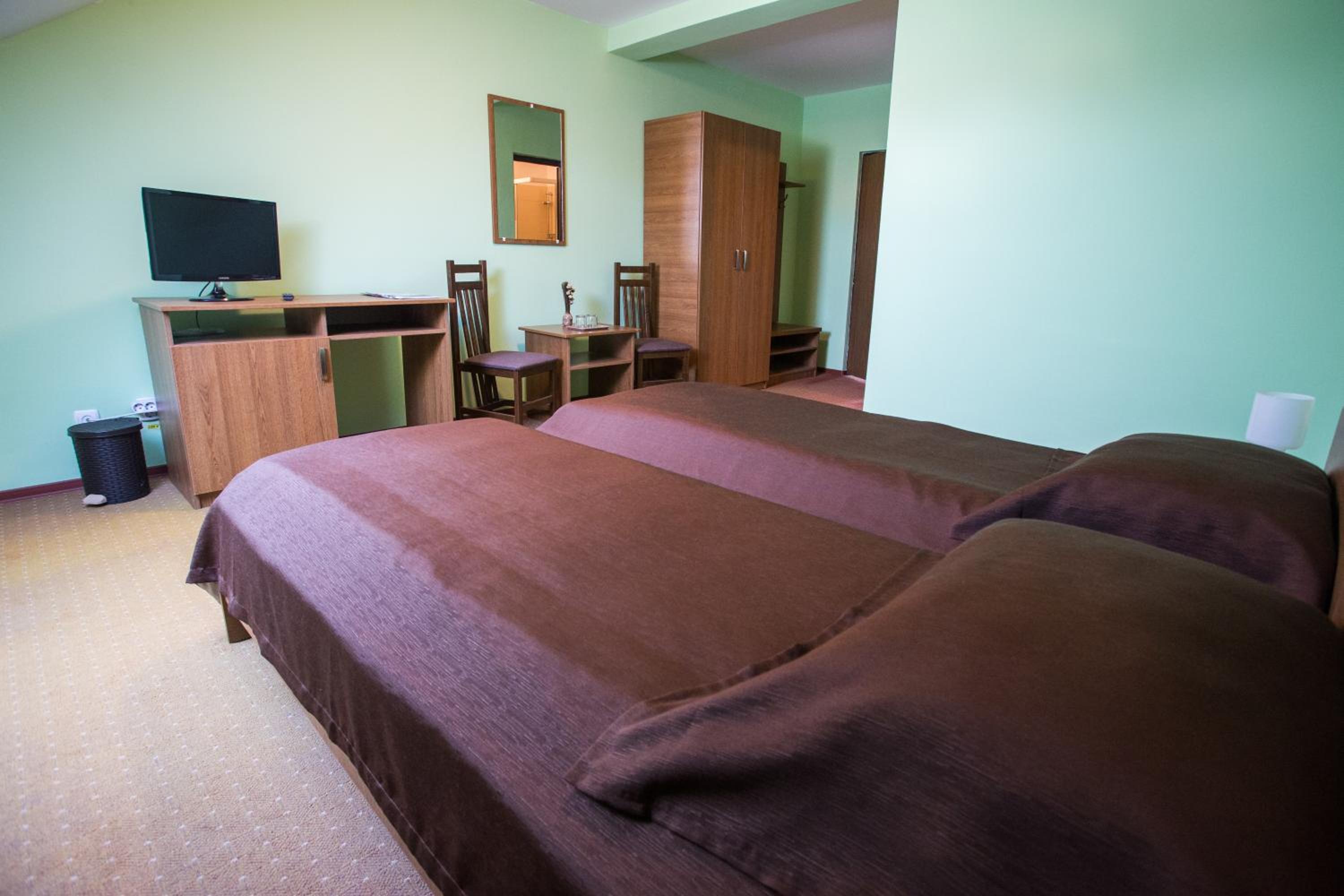 Camere de închiriat Hătuica view 5