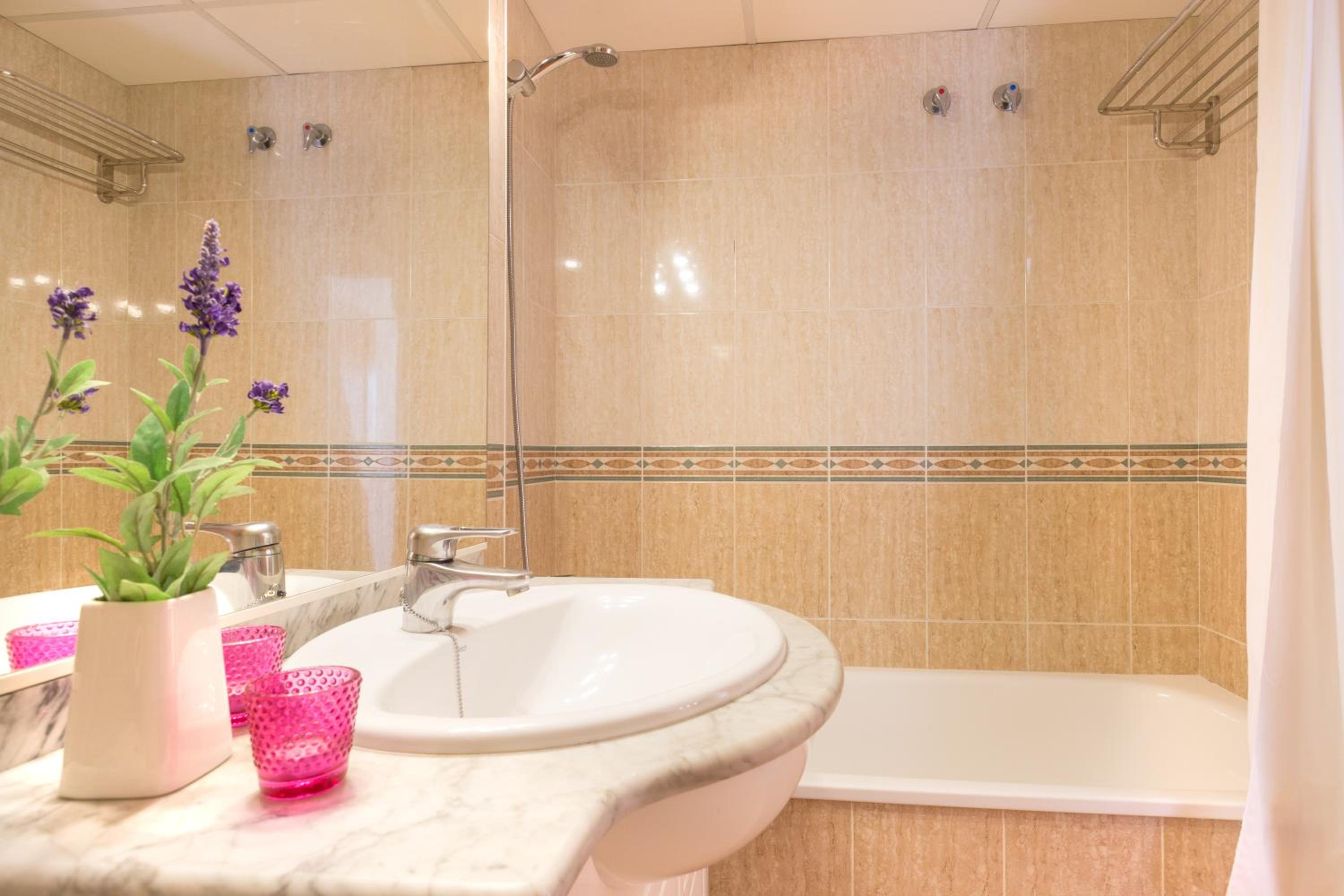 Santa Susanna Vacations - Europa Square Apartment - Property Image 14