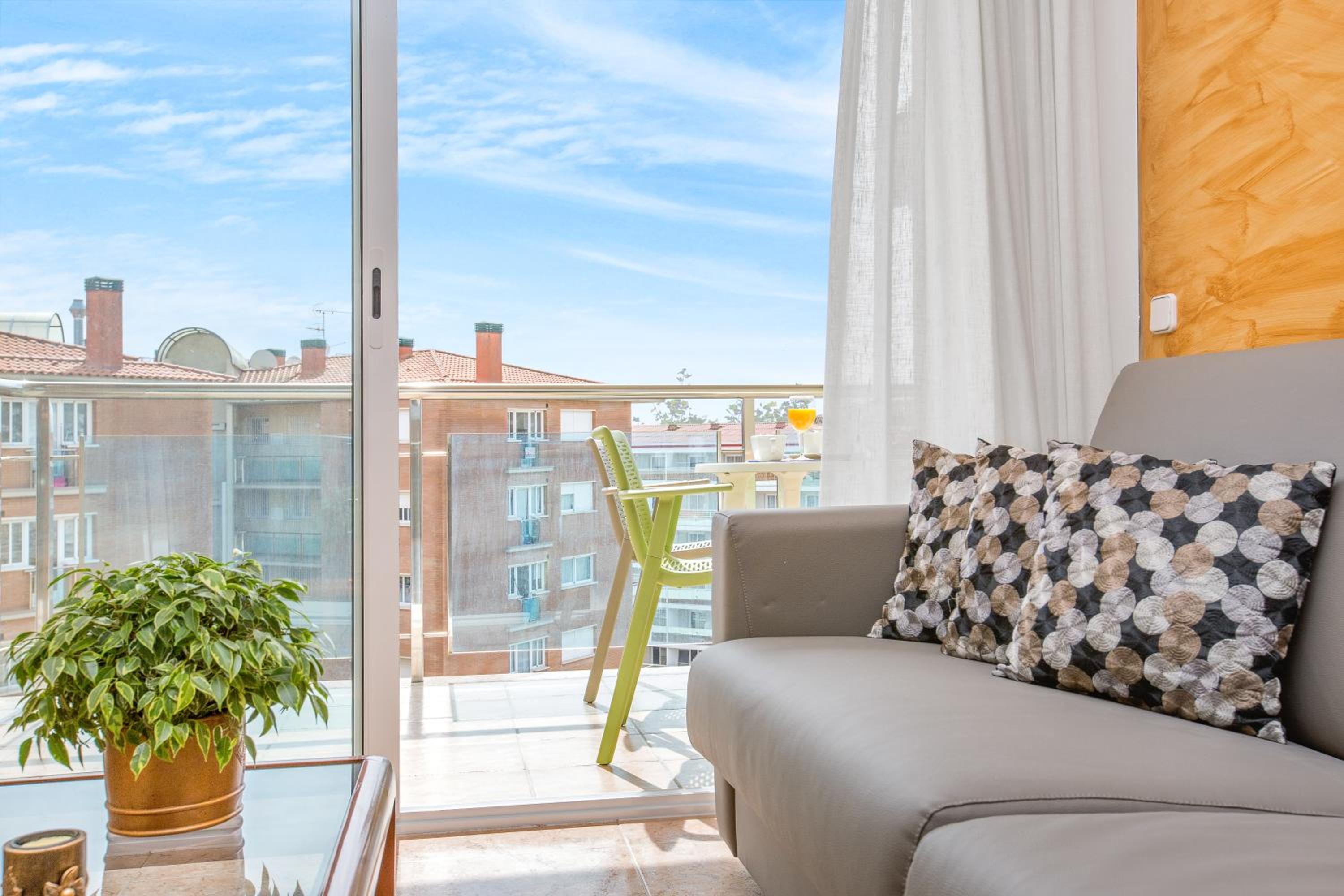 Santa Susanna Vacations - Europa Square Apartment - Property Image 9