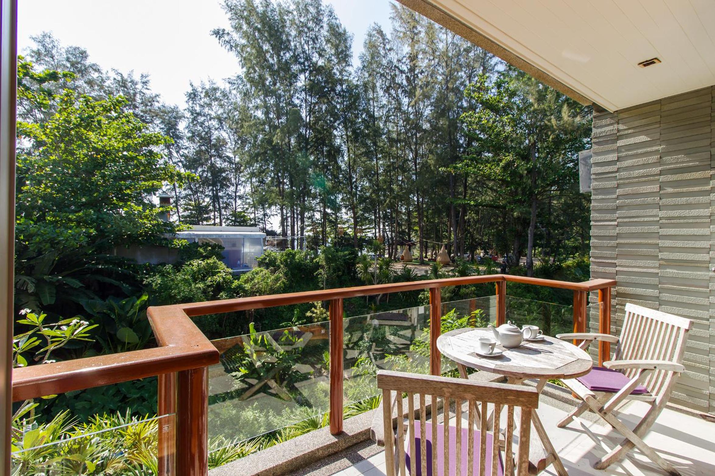 Nai Thon Beachfront Apartments