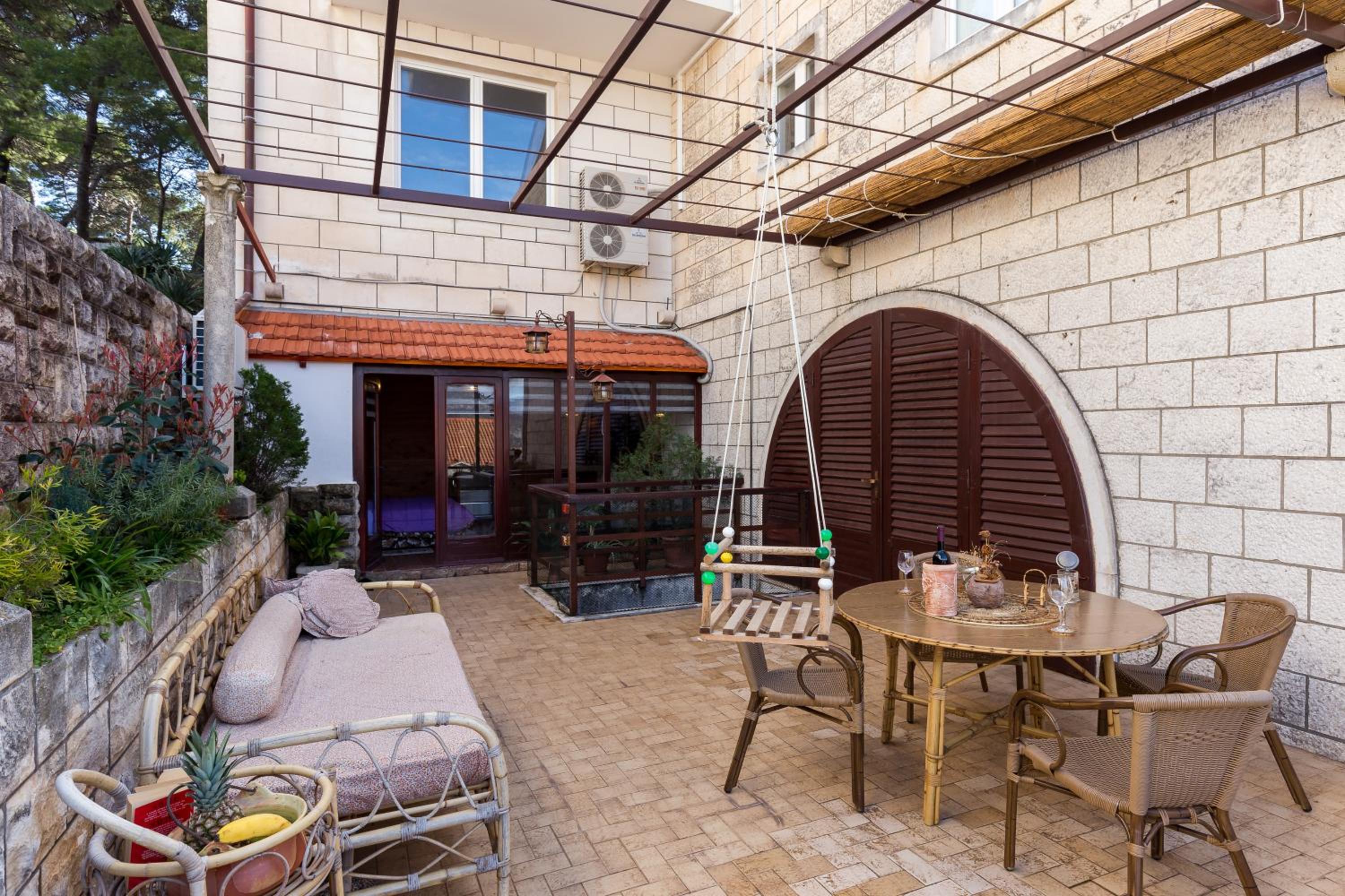 Big Terrace Apartment