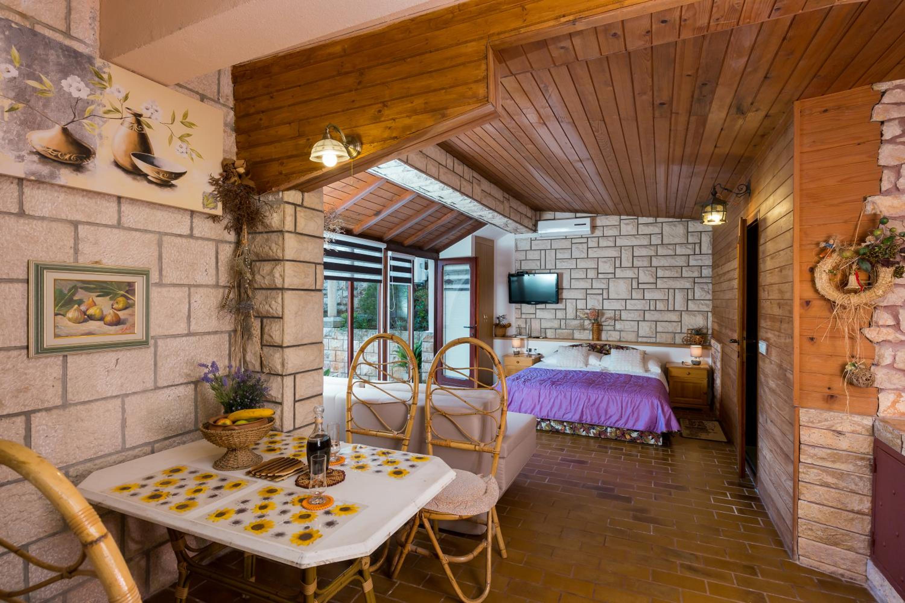 Big Terrace Apartment
