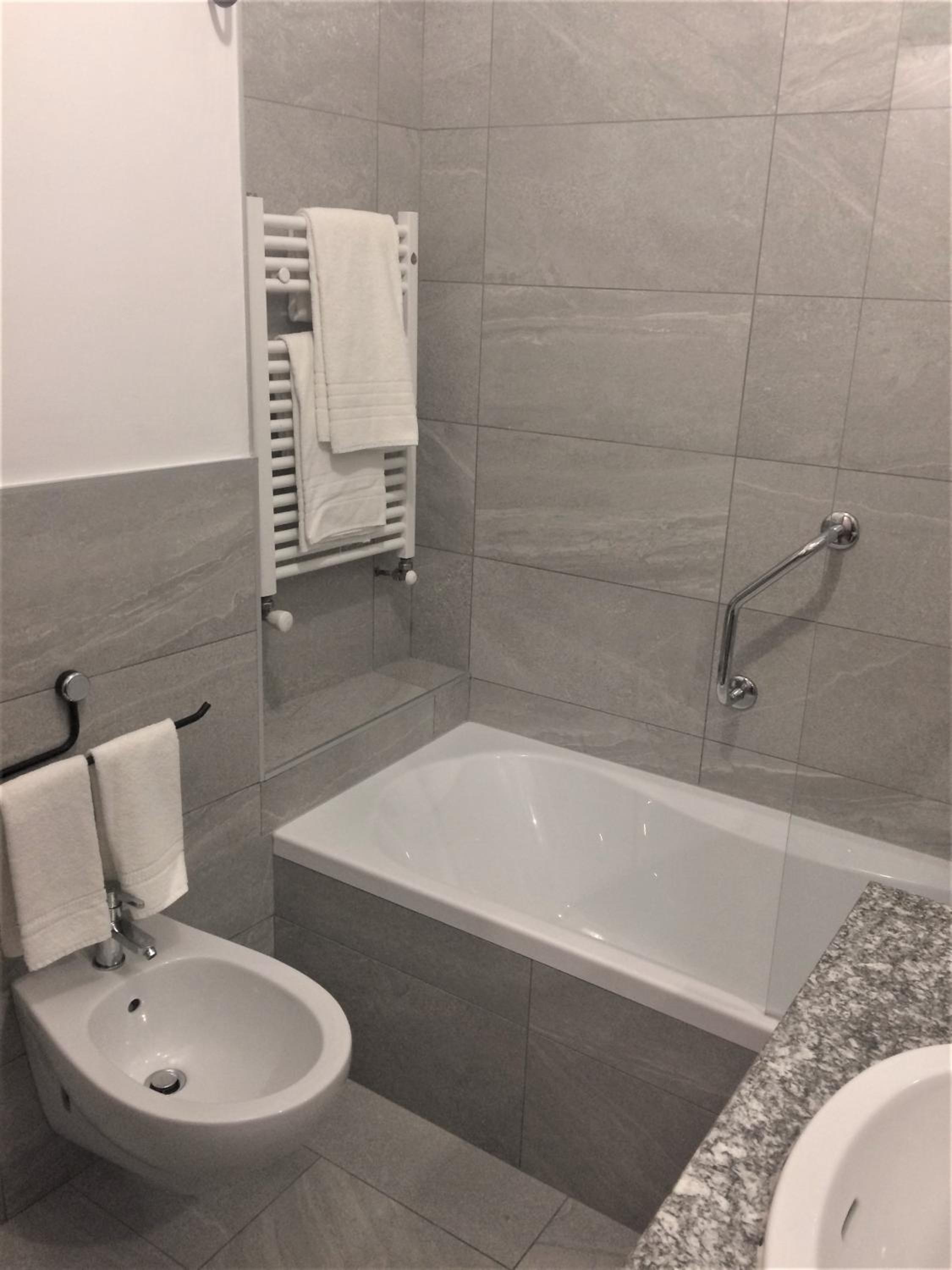 Verbania Vacations - Intra Hotel - Property Image 7