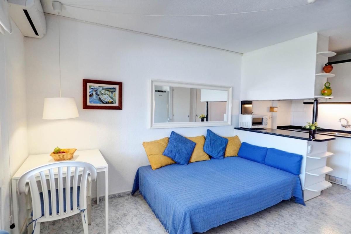 The Moon Studio by Hello Homes Sitges