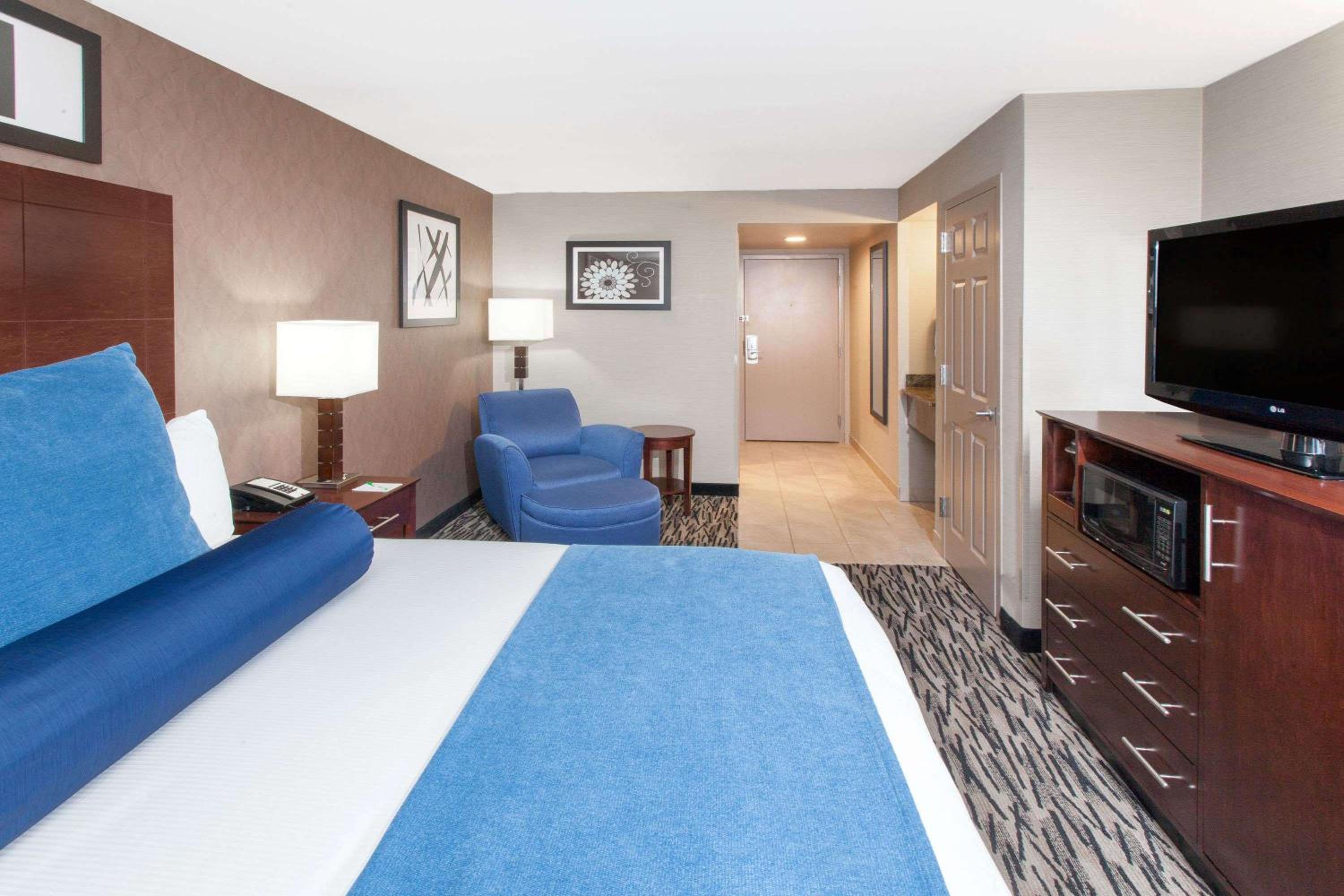 Wyndham Garden Elk Grove Village - O'Hare - Property Image 48