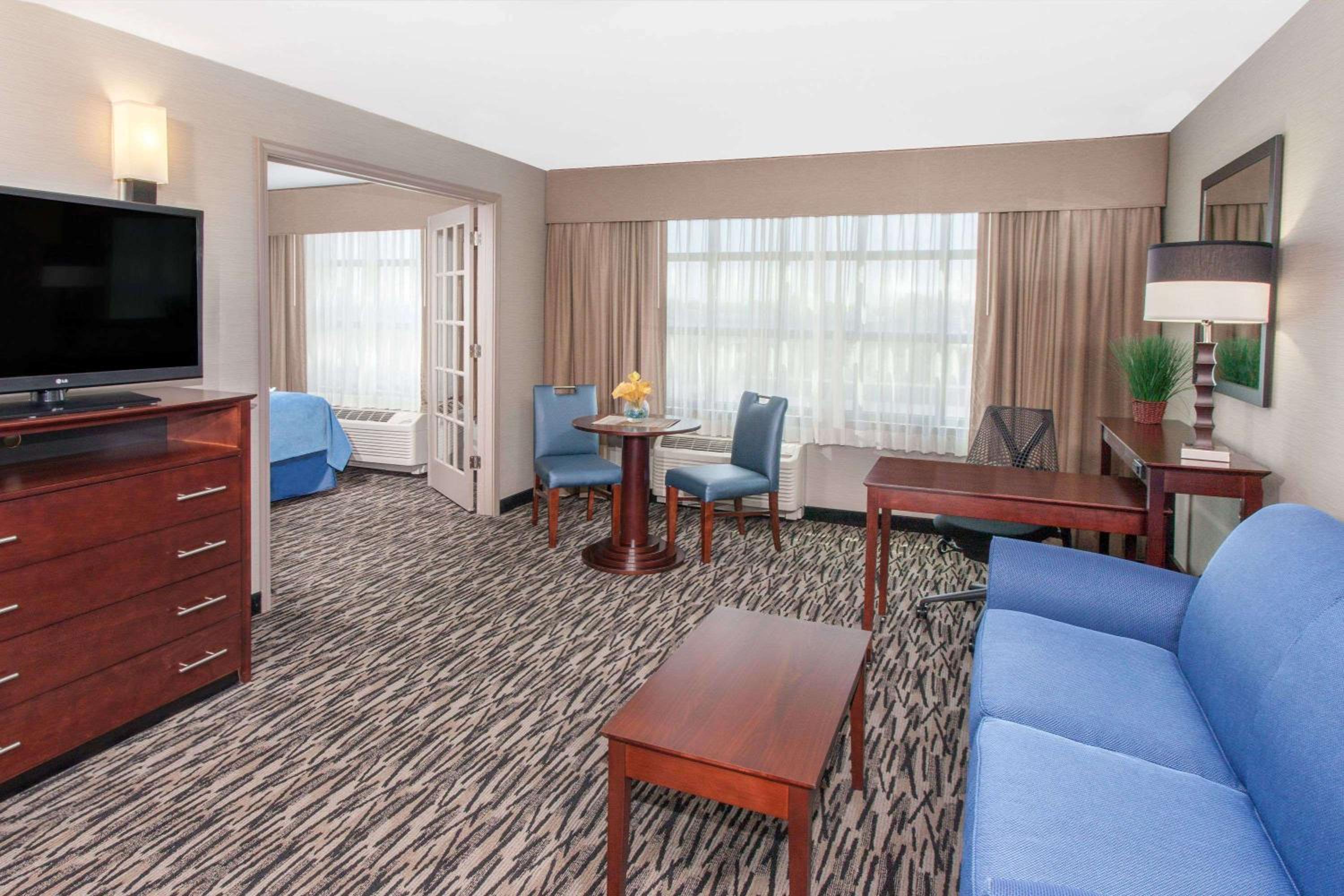 Wyndham Garden Elk Grove Village - O'Hare - Property Image 44