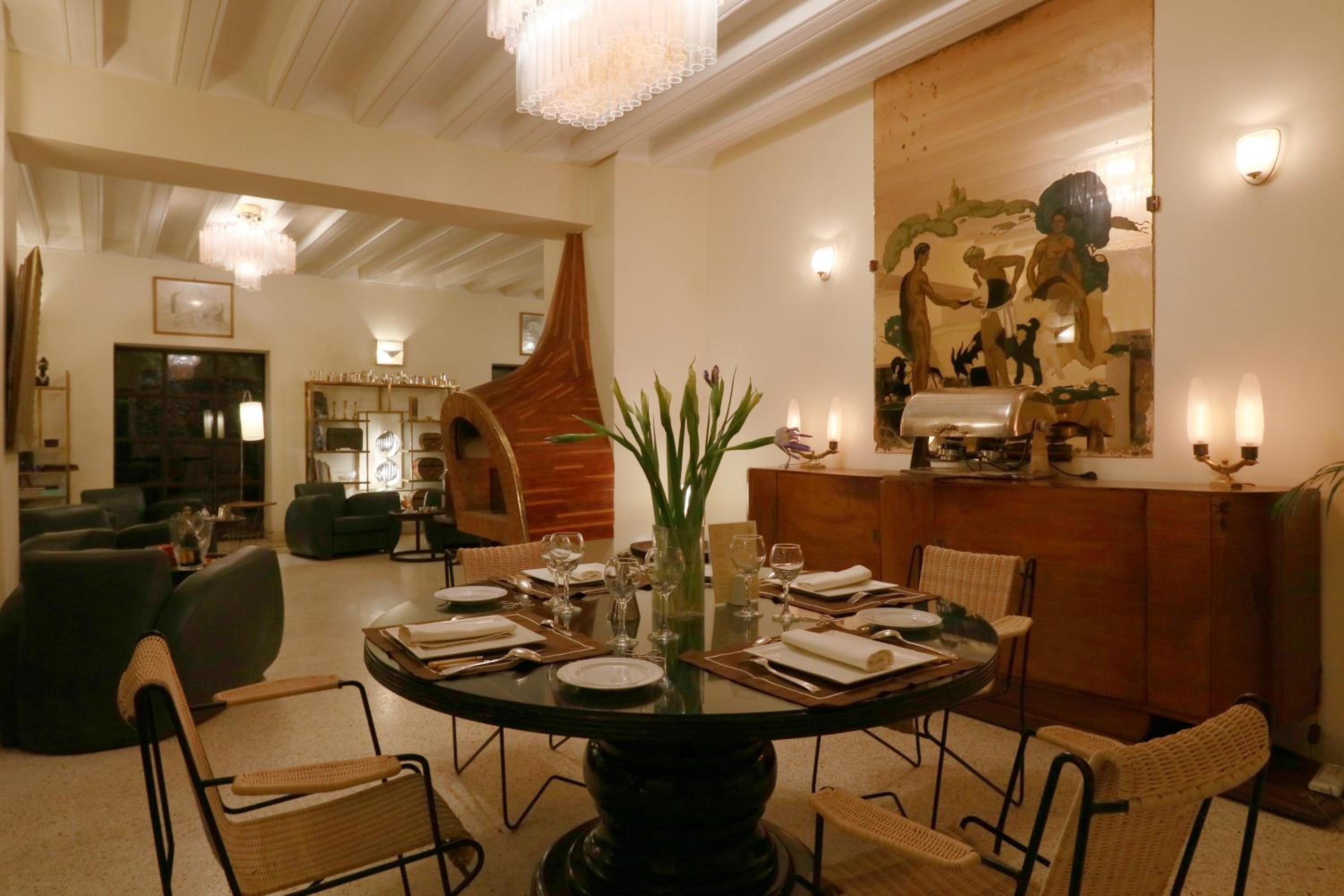 dining