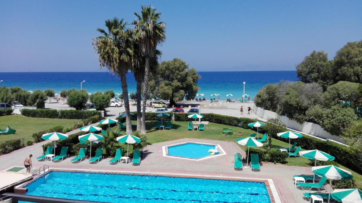 Pylea Beach Hotel en Ialyssos — swimming pool