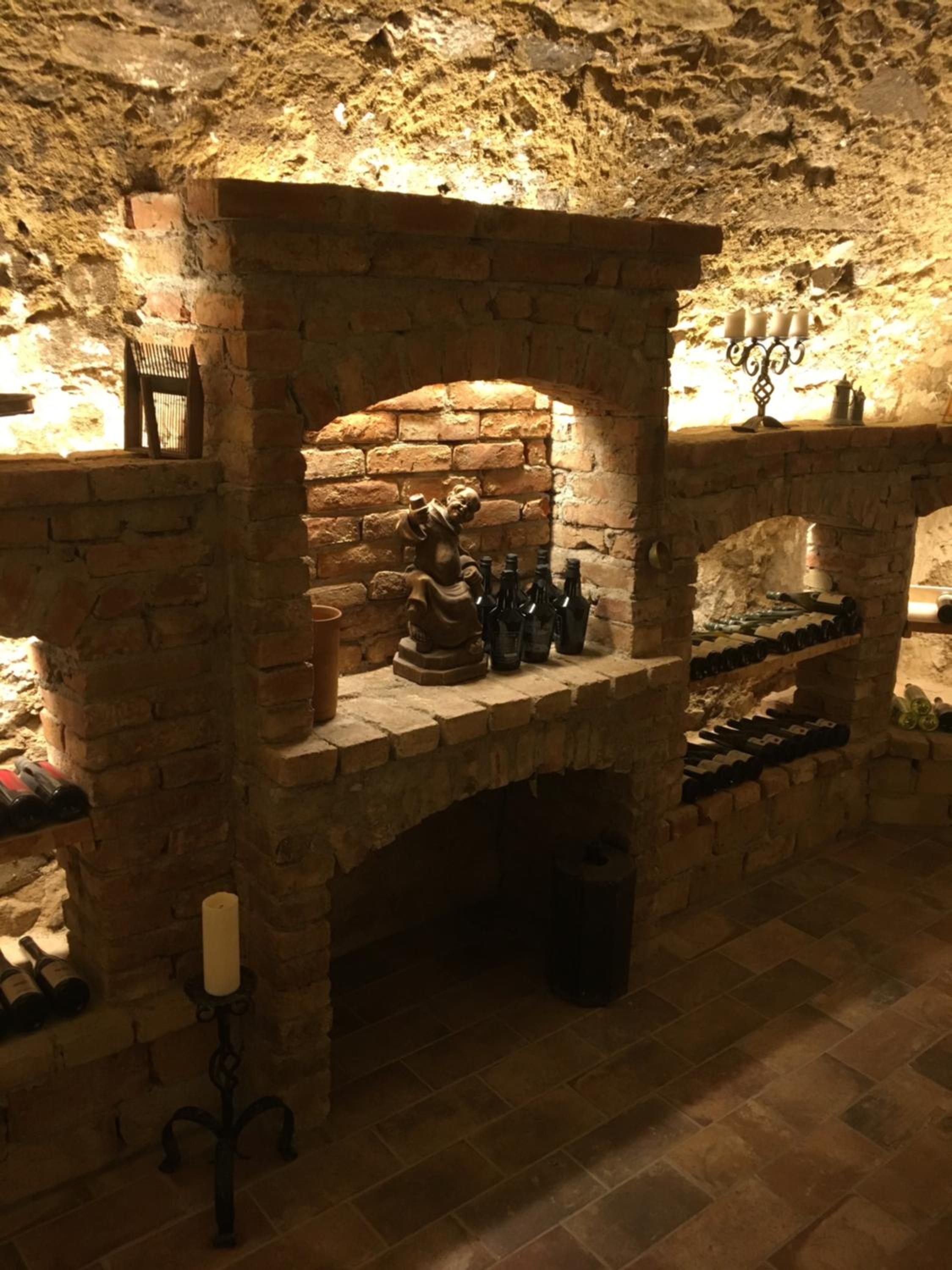 Pension Sunnseitn - Gasthof - Café - Weinkeller
