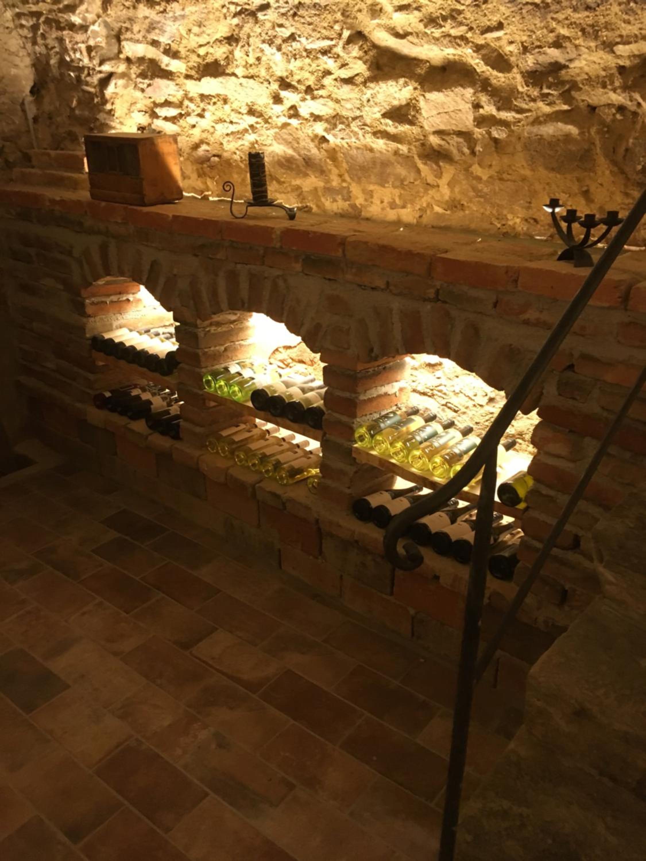Pension Sunnseitn - Gasthof - Café - Weinkeller