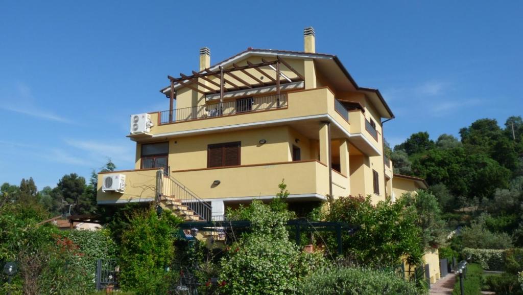 Mare e Monti view 3