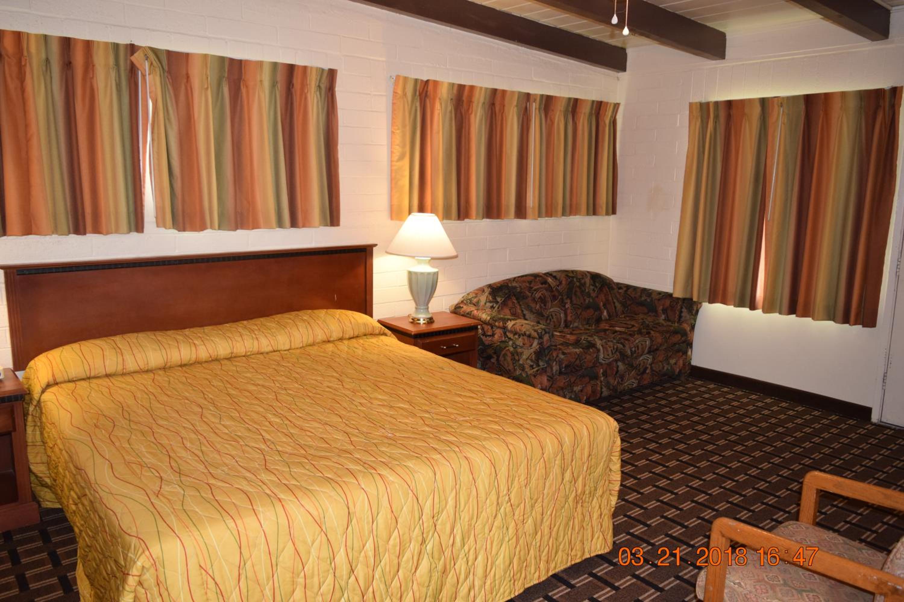 Stanlunds Inn and Suites - Property Image 53