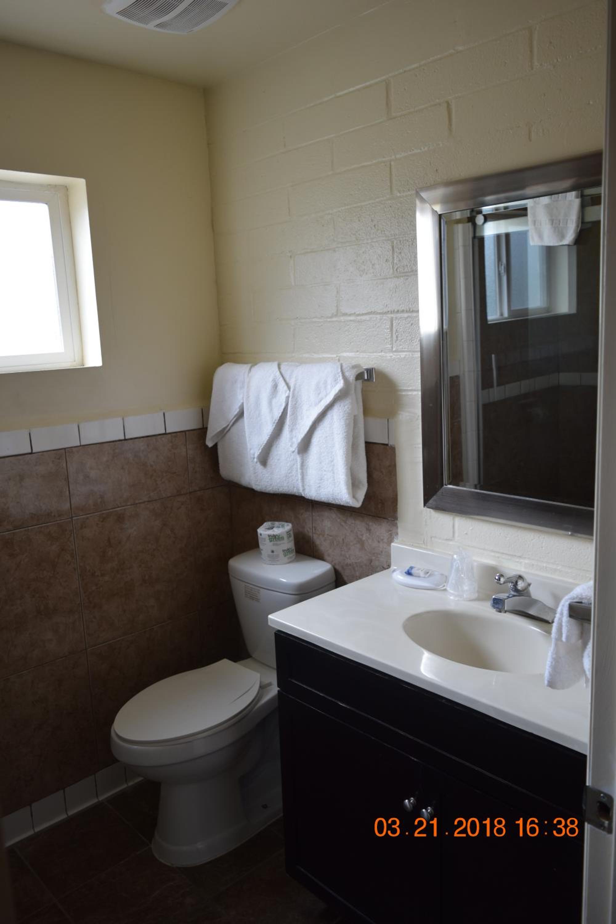 Stanlunds Inn and Suites - Property Image 59