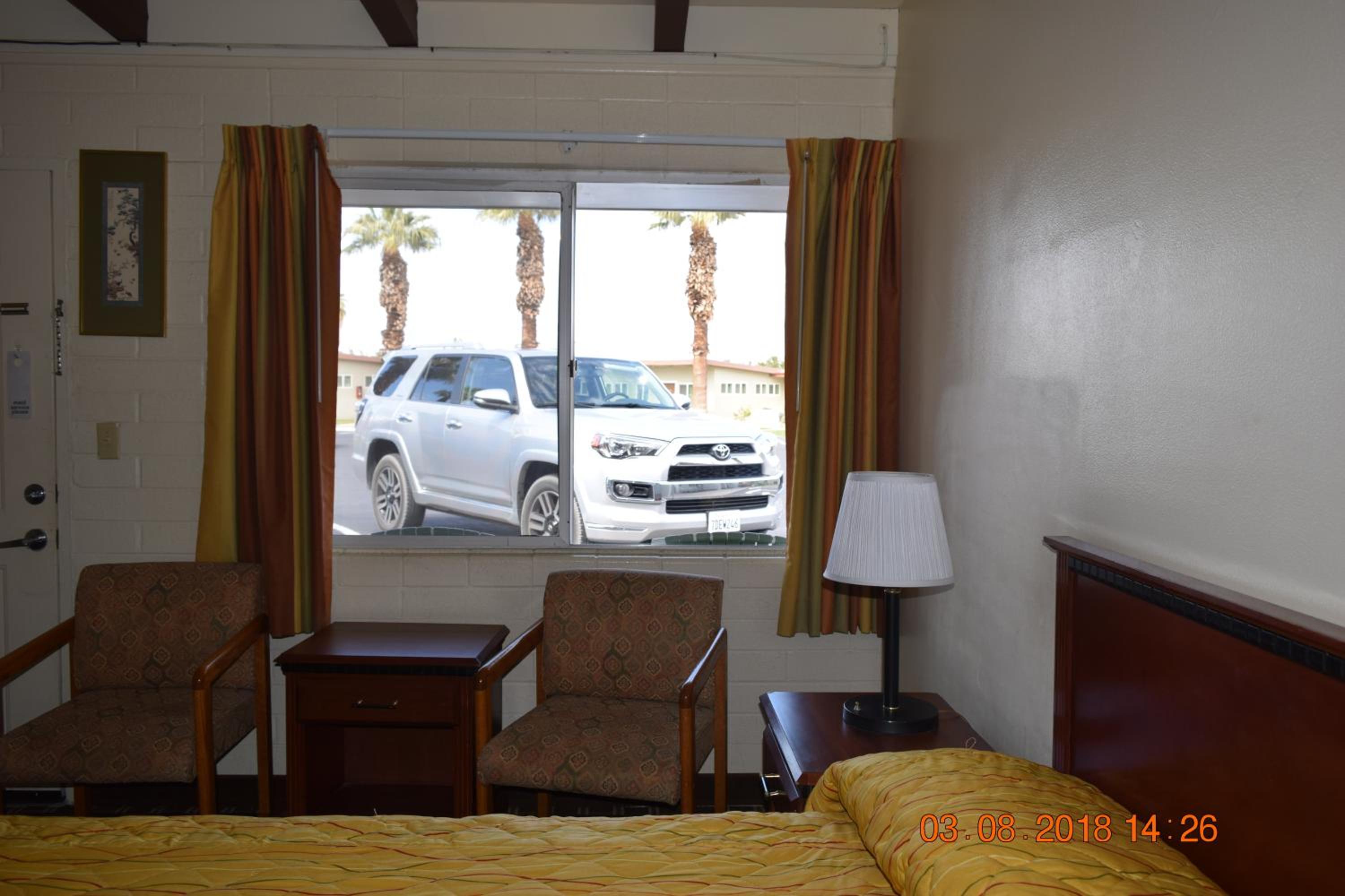 Stanlunds Inn and Suites - Property Image 2