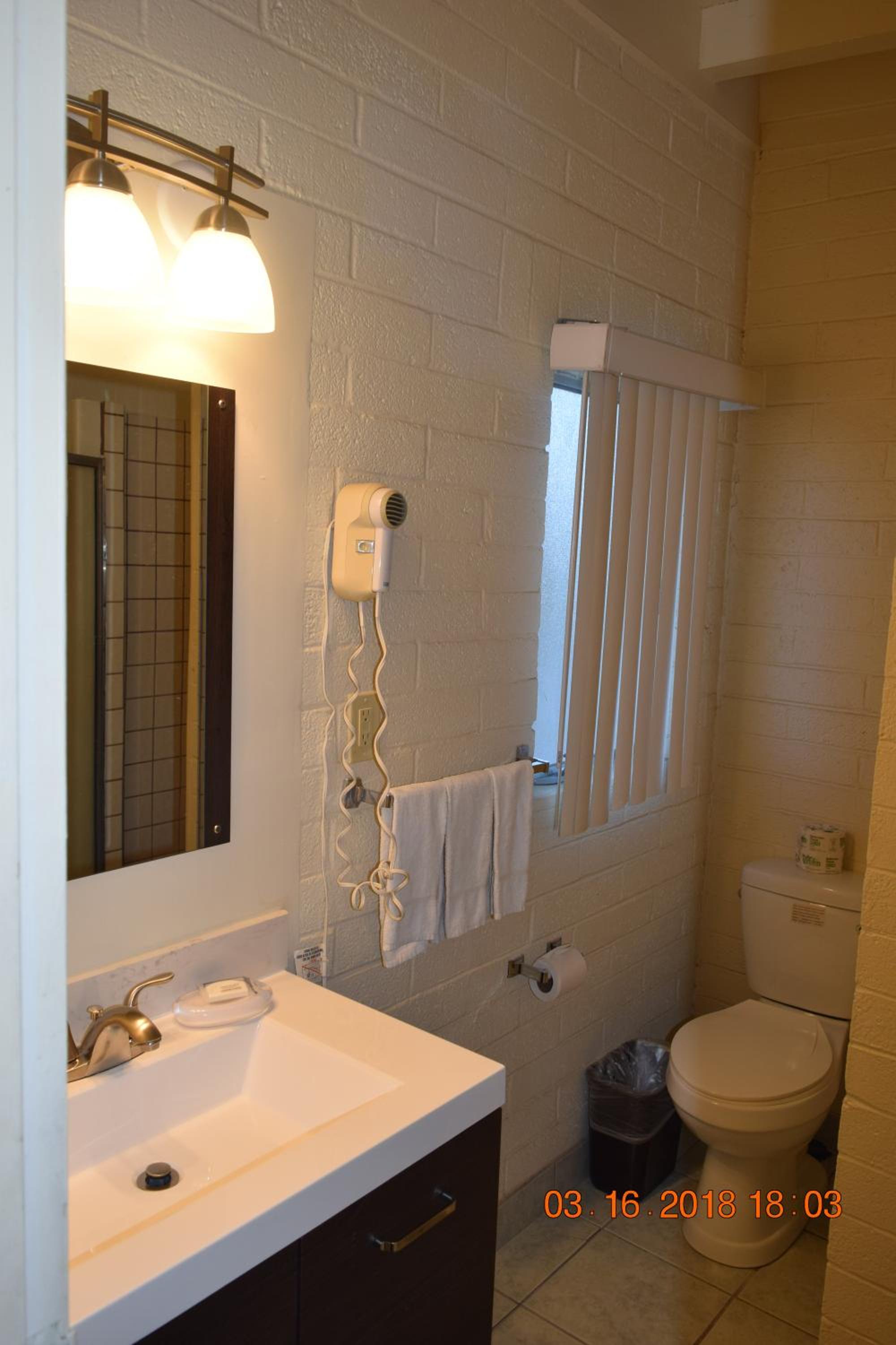 Stanlunds Inn and Suites - Property Image 27